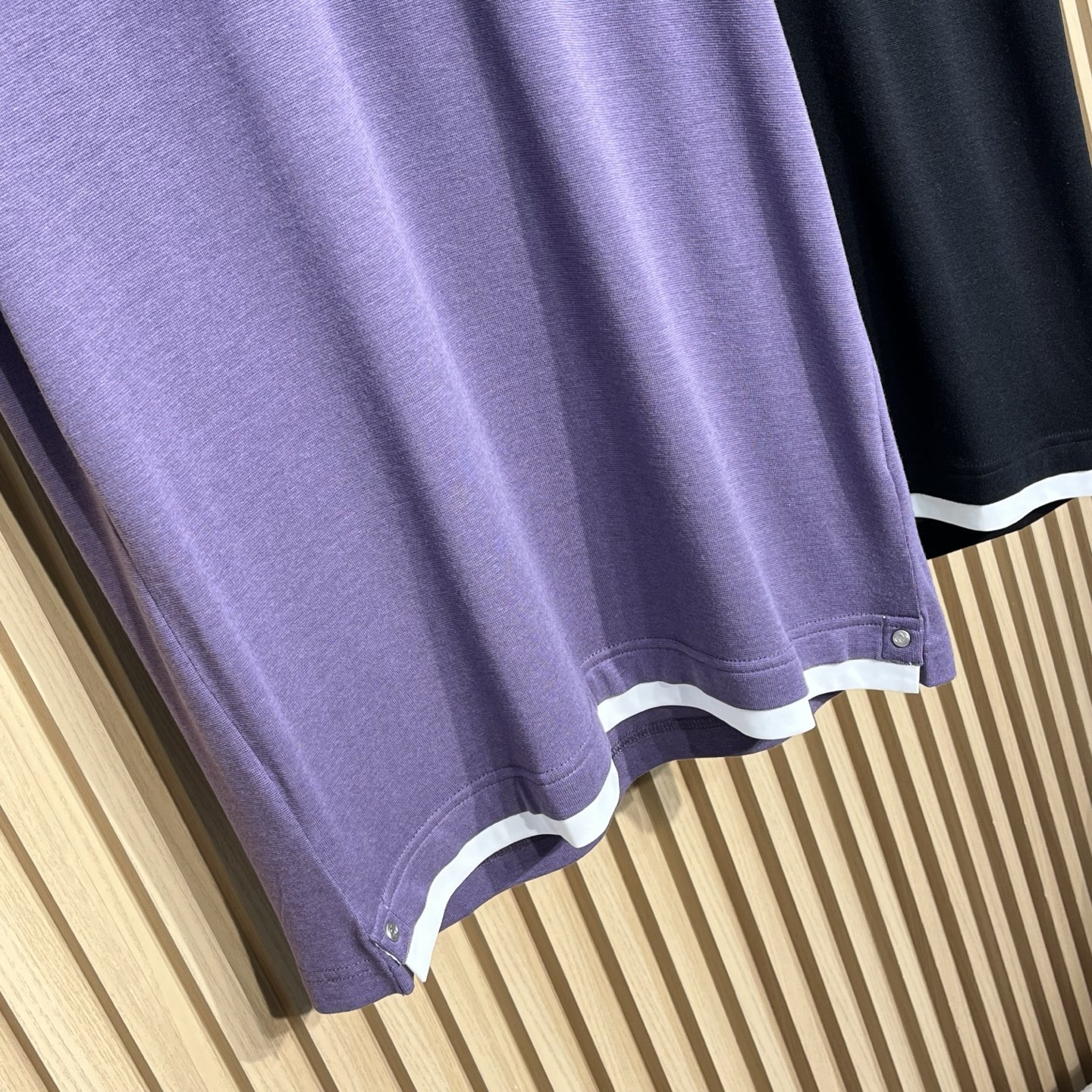 Loro Piana 诺悠翩雅 针织假两件短袖，意大利工艺镌刻的优雅时尚，优质的材质是时尚的基石。这款P