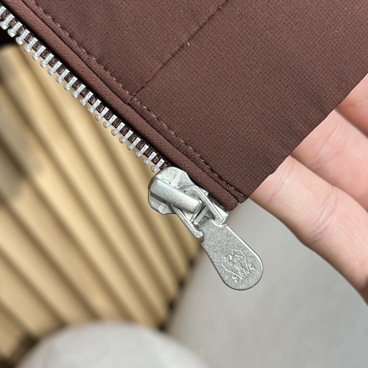 🆕BC 26526早春休闲系列，最新时尚连帽夹克外套.连帽收纳，胸前logo刺绣，处处细节显工艺足够的高