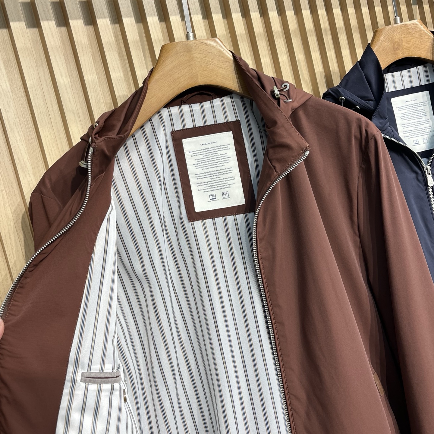 🆕BC 26526早春休闲系列，最新时尚连帽夹克外套.连帽收纳，胸前logo刺绣，处处细节显工艺足够的高