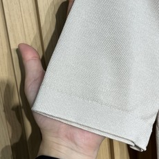 在时尚的风云变幻中,老钱风始终屹立不倒,成为品味男士的永恒追求。这款男士海鸥领短袖POLO衫,便是老钱风的绝佳诠释,以经 在时尚的风云变幻中,老钱风始终屹立不倒,成为品味男士的永恒追求。这款男士海鸥领短袖POLO衫,便是老钱风的绝佳诠释,以经
