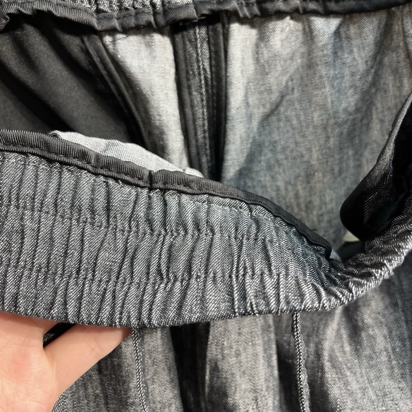 loro Piana76SS春夏新款进口亚麻棉质混纺抽绳休闲裤，男士经典徽标刺绣时尚直筒休闲长裤！贸易公