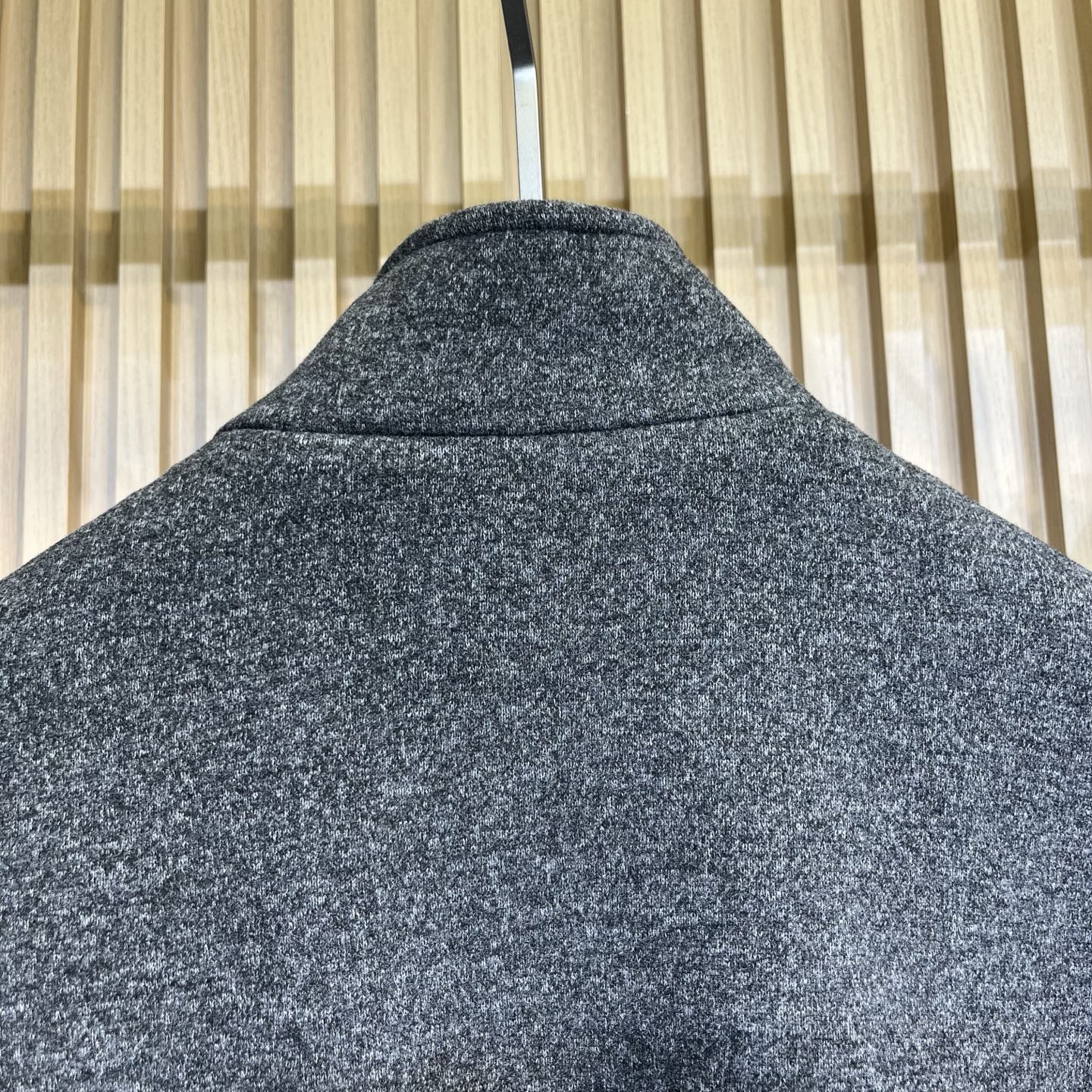 上衣挂拍图  尺码：M-XXXL M码 肩宽47 胸围112 袖长65 衣长68 L码肩宽48 胸围116 袖长66 衣