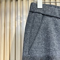 裤子挂拍图 M码 腰围70 腿围60 档位29 裤长104 L码 腰围74 腿围64 档位30 裤长105 XL码 腰围 裤子挂拍图 M码 腰围70 腿围60 档位29 裤长104 L码 腰围74 腿围64 档位30 裤长105 XL码 腰围