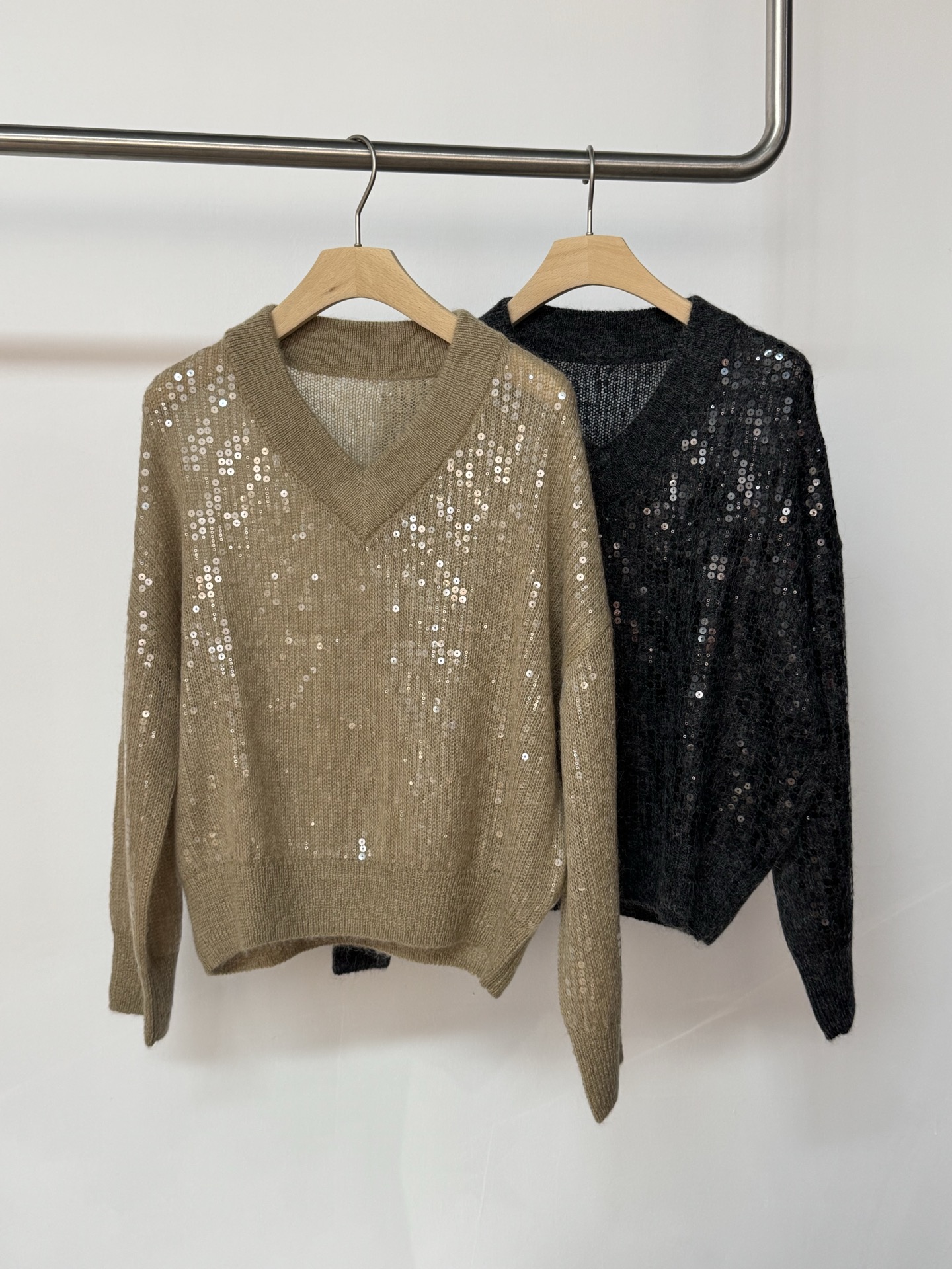 Sequin V-Neck Mohair Blend Pullover Sweater - Soft and Stylish Knitwear 3 i1751725968811 6134 0 0