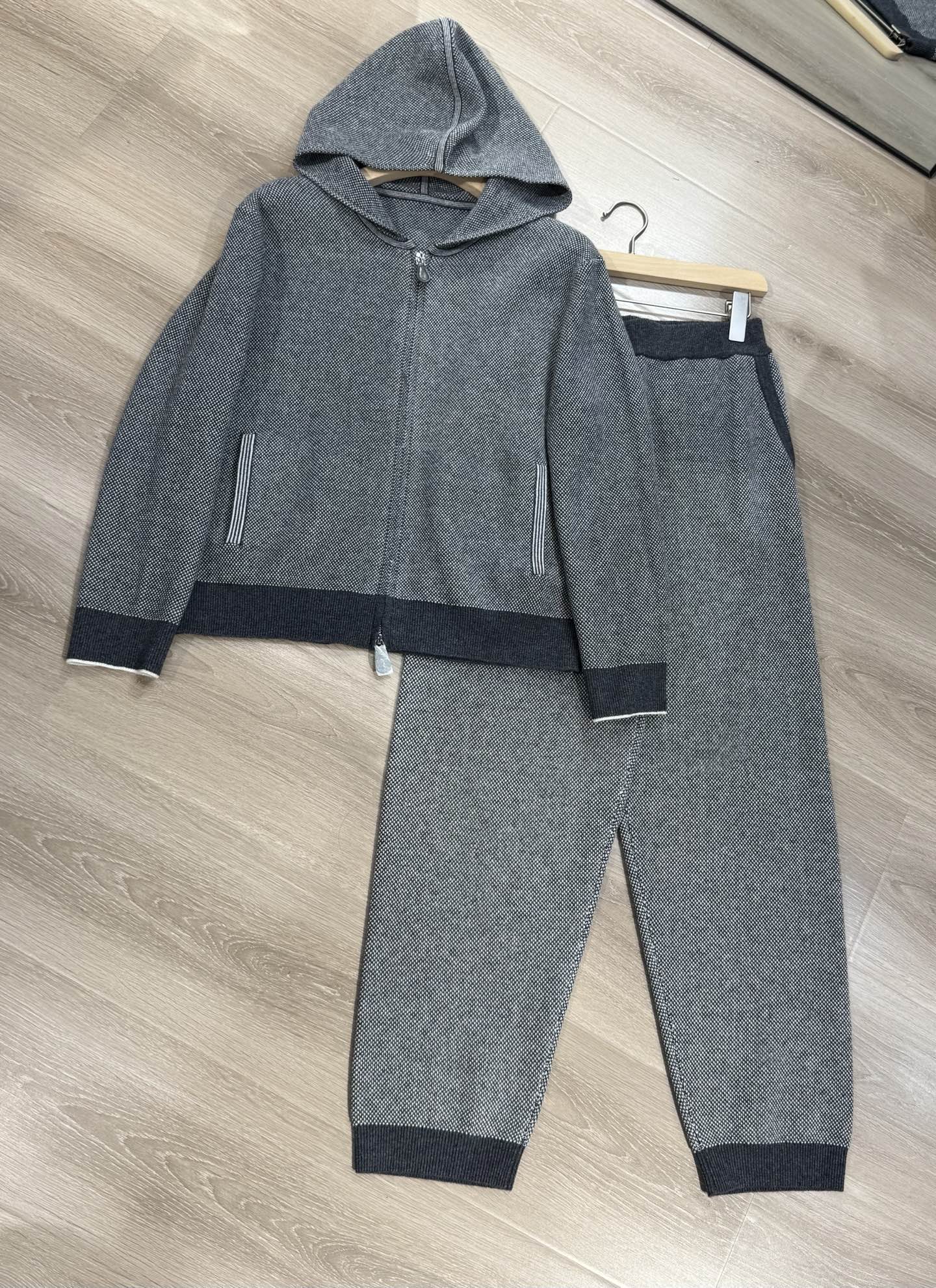Loro Piana Women's Cashmere Hoodie and Pants Set - Beige and Gray 6 i1753795275150 5581 0 5