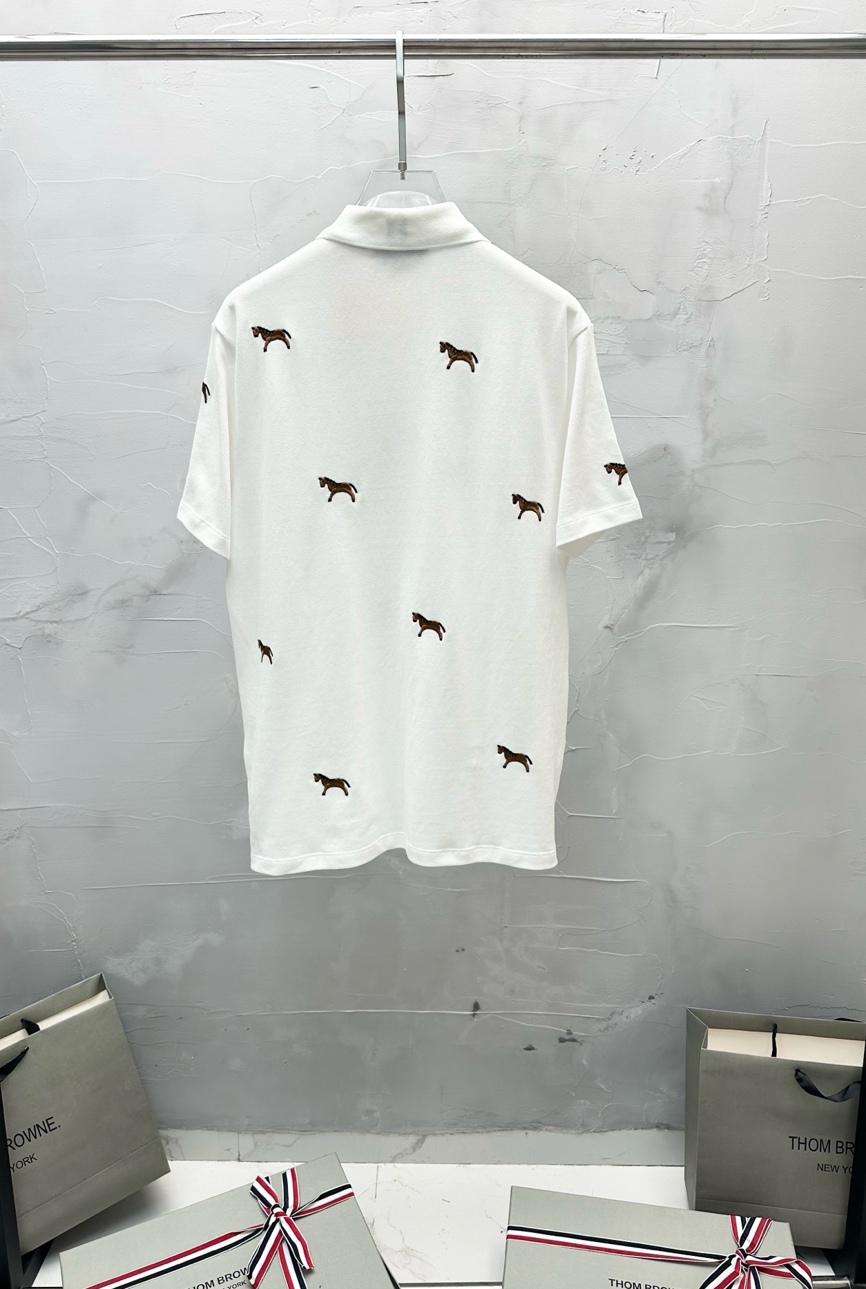톰브라운 남성 반팔 130402 Thom Browne T Shirt 썸네일 이미지