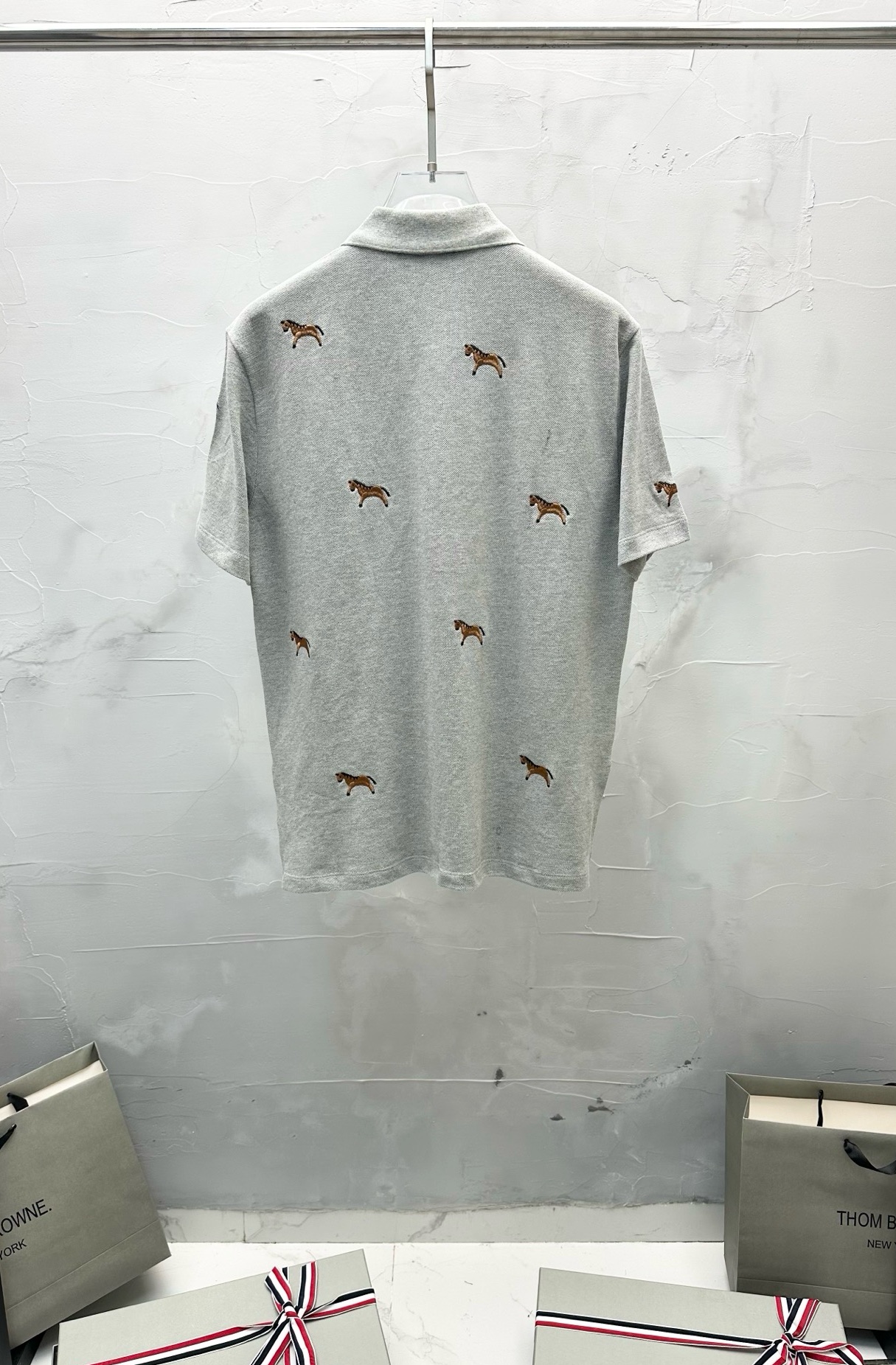 톰브라운 남성 반팔 130401 Thom Browne T Shirt 썸네일 이미지