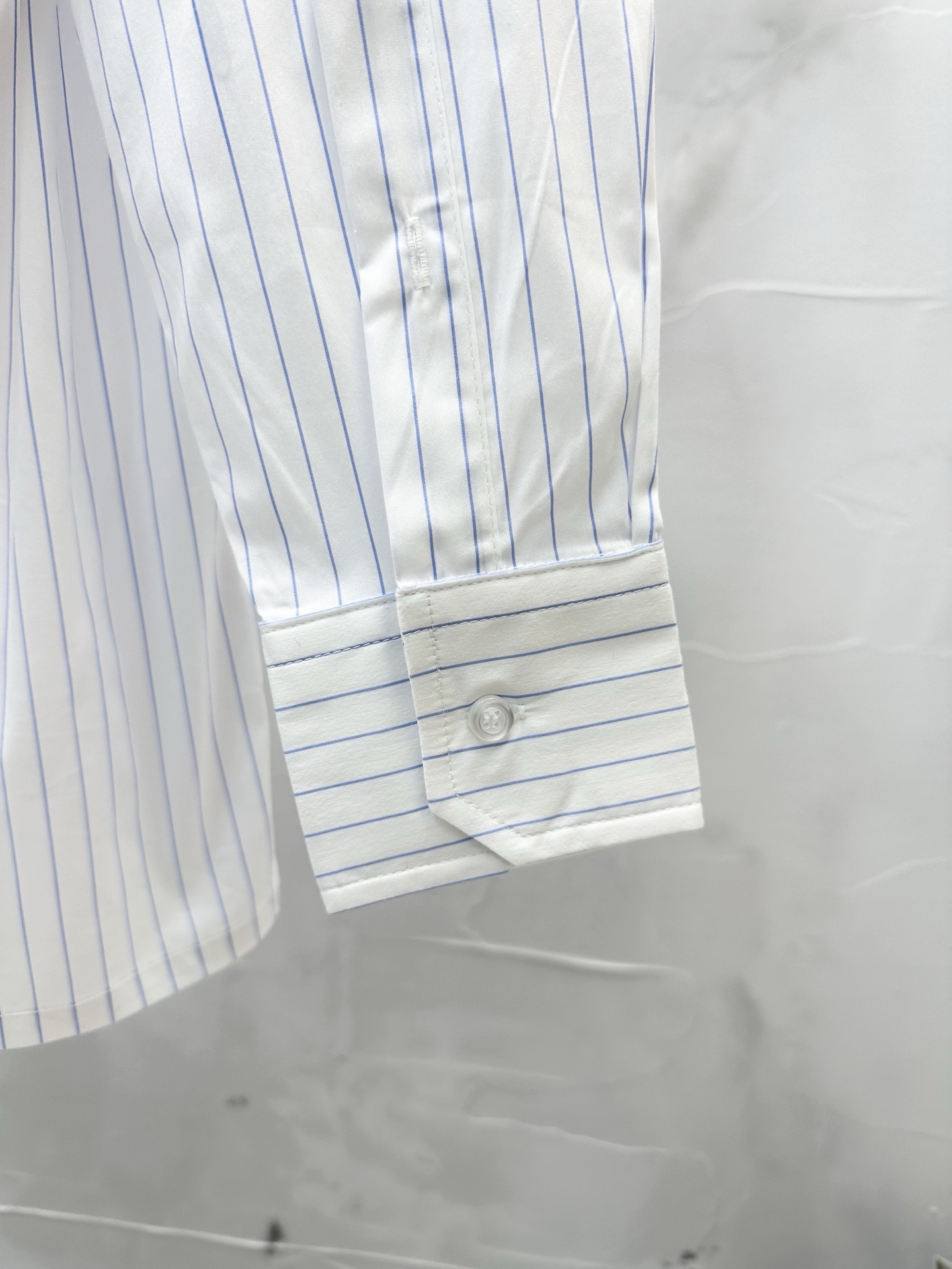 톰브라운 남성 긴팔 130421 Thom Browne Long Sleeve 썸네일 이미지