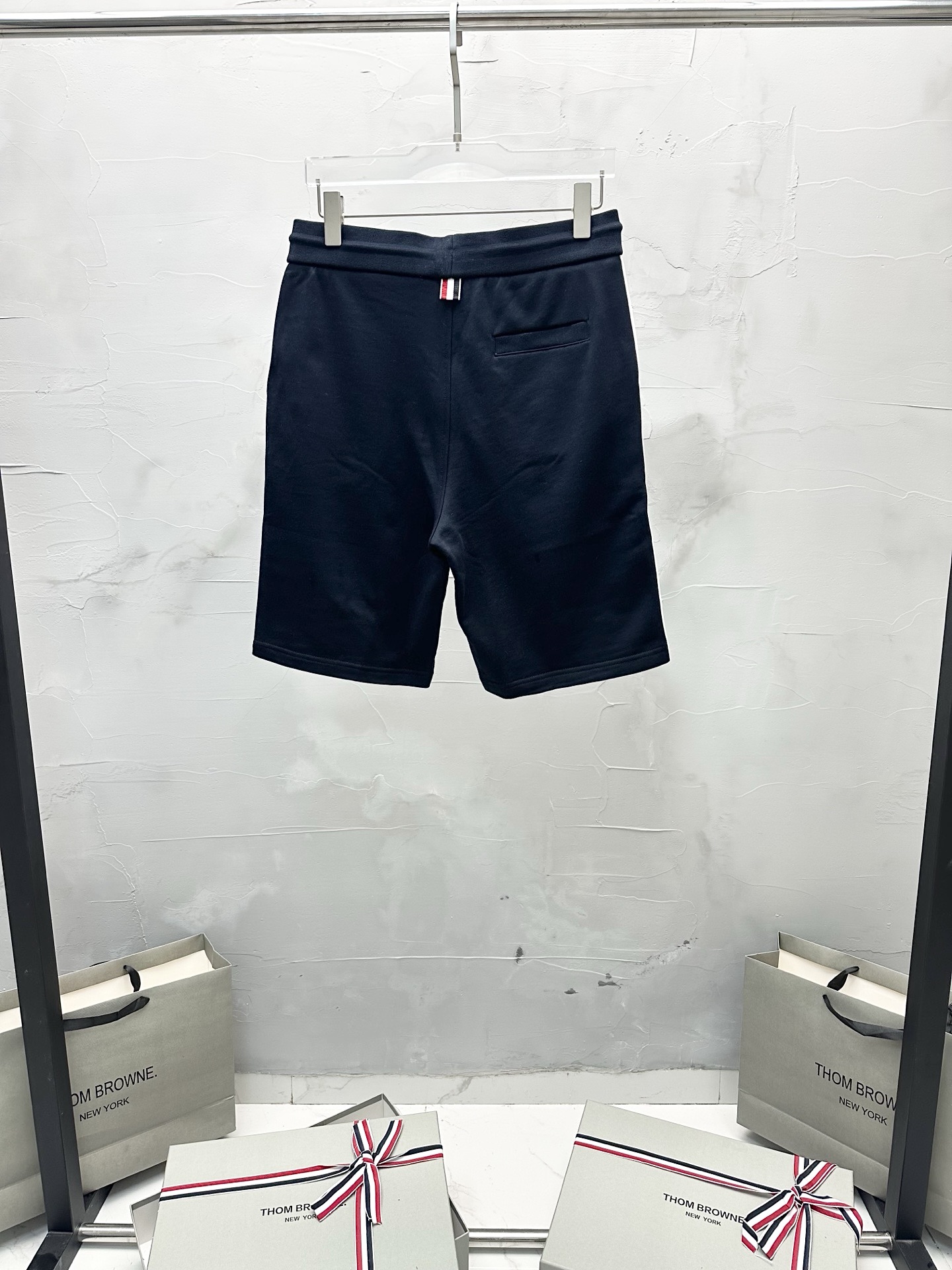 톰브라운 남성 반바지 130414 Thom Browne Shorts 썸네일 이미지