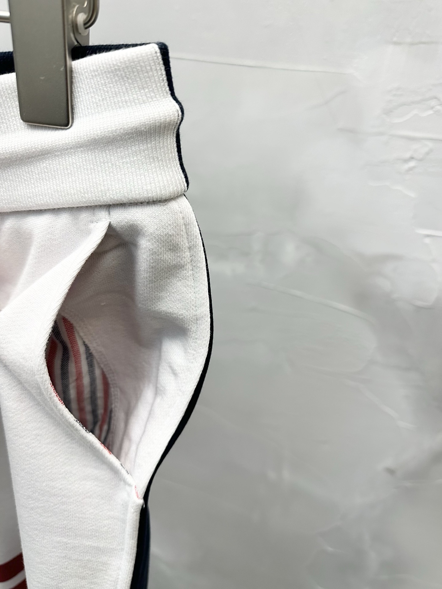 톰브라운 남성 반바지 130414 Thom Browne Shorts 썸네일 이미지