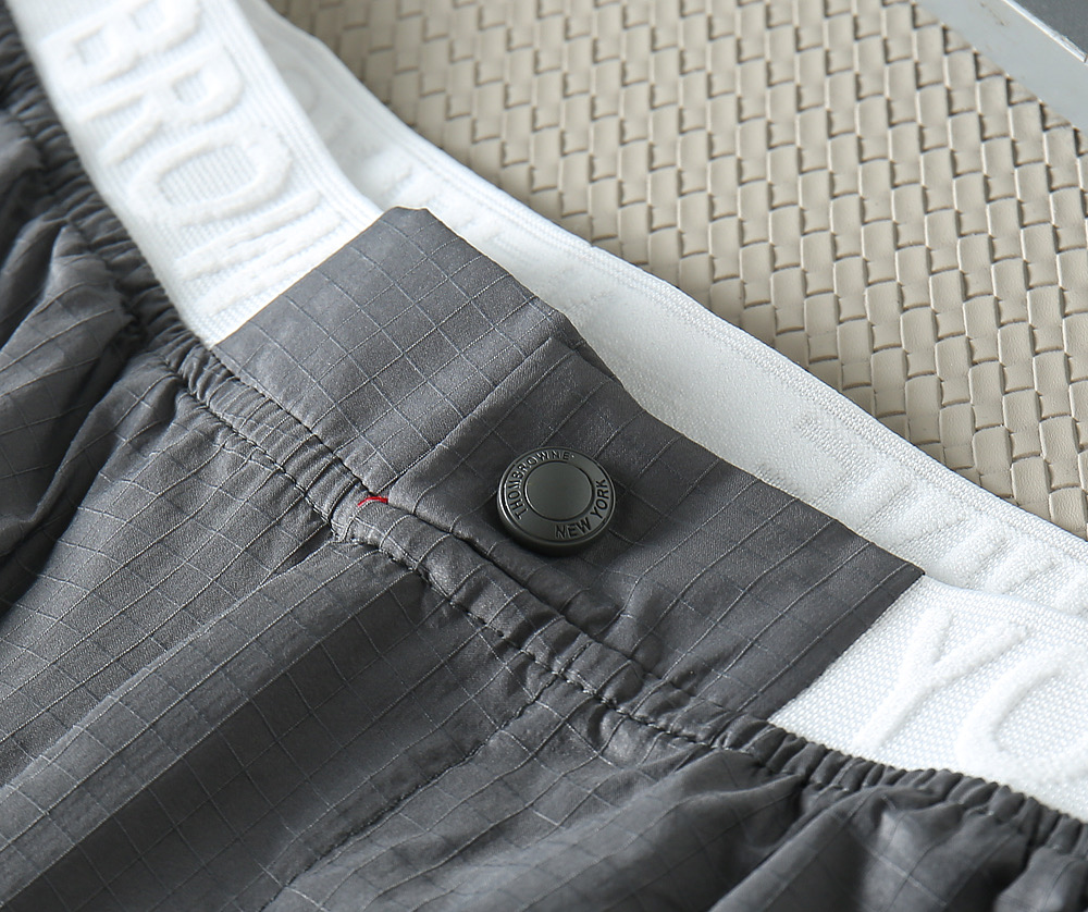 톰브라운 남성 반바지 130354 Thom Browne Shorts 썸네일 이미지