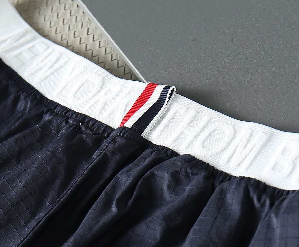 톰브라운 남성 반바지 130353 Thom Browne Shorts 썸네일 이미지