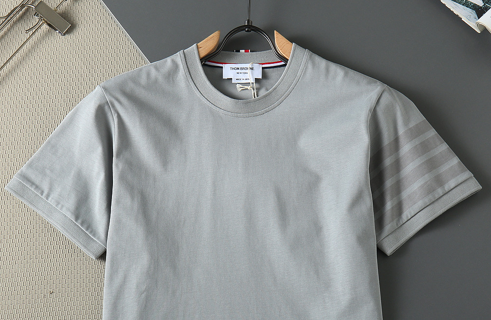 톰브라운 남성 반팔 130342 Thom Browne T Shirt 썸네일 이미지