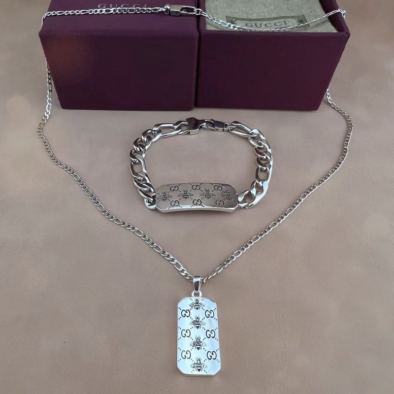 Gucci 蜜蜂項チェーン - サイズ調整可能なデザイン