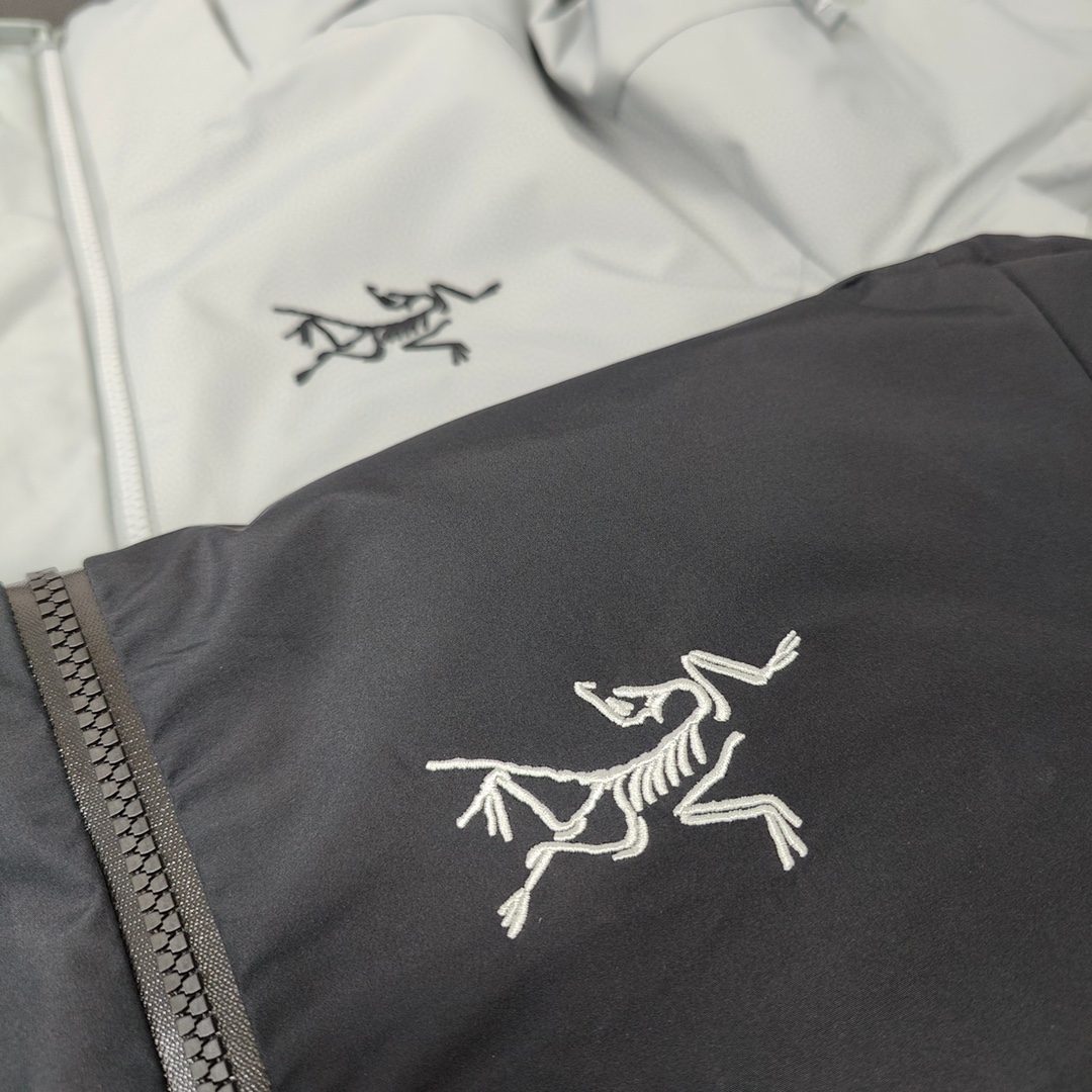 Arcteryx 7 sterren
 Kleding Bontmantel Unisex Bovenzijde met capuchon