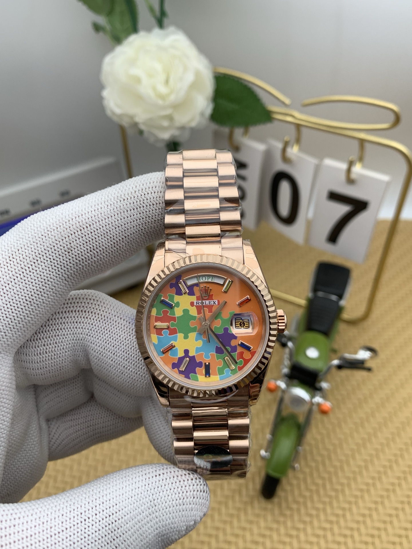 NO:386597,8+ puzzle week log,198609098+ 拼图星期日志,,Watch