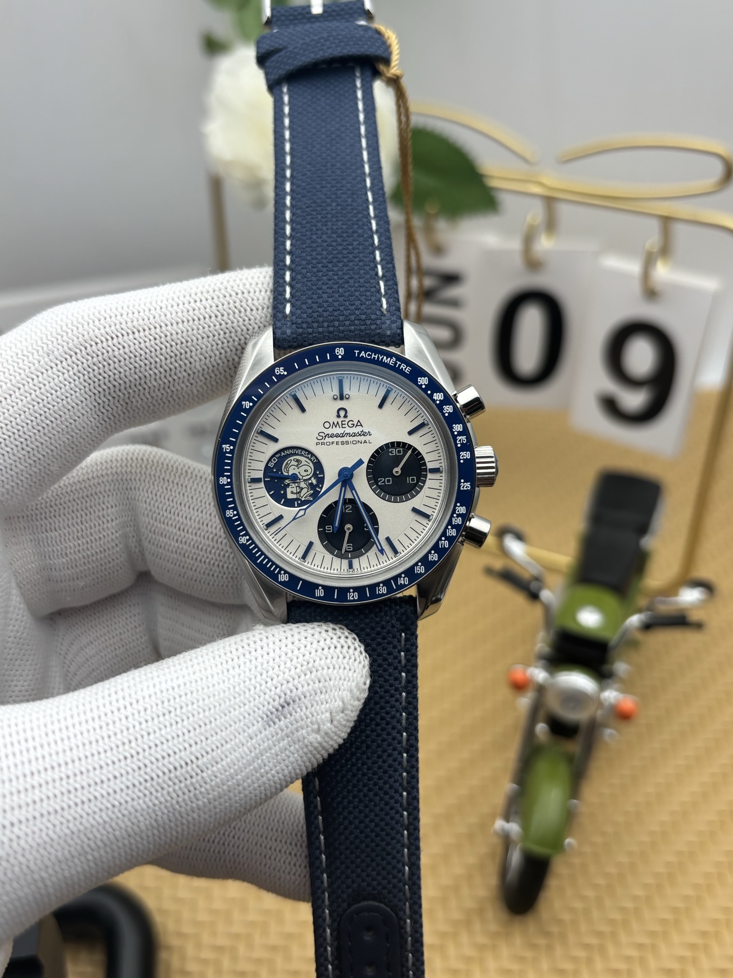 NO:386894,OS Speedmaster Anniversary Rocket Snoopy Nylon Belt,19860909OS 超霸周年纪念小火箭史努比尼龙布带,,Watch
