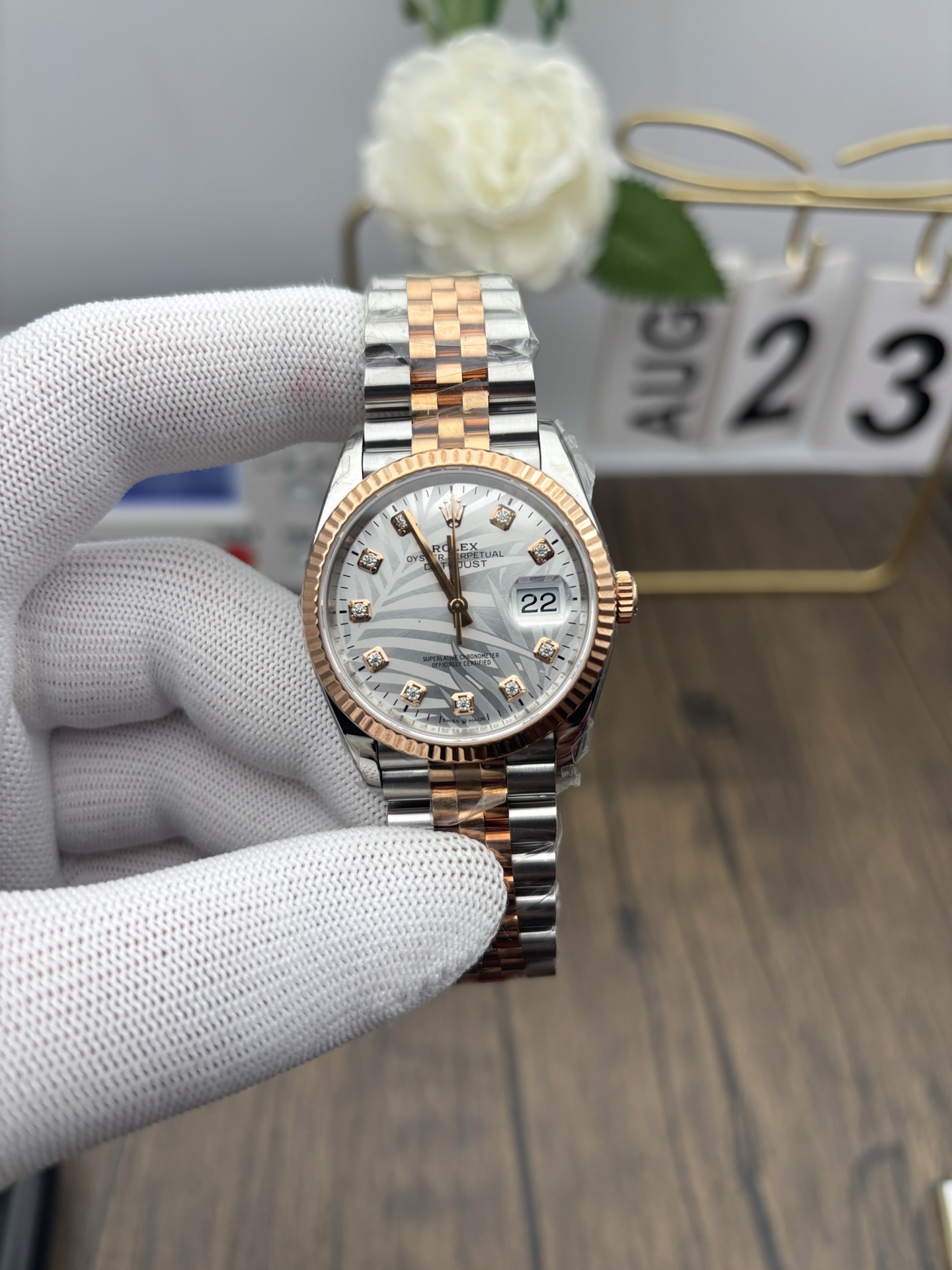 NO:387072,VS Rose Leaf 36MM,19860909VS 间玫树叶36MM,,Watch