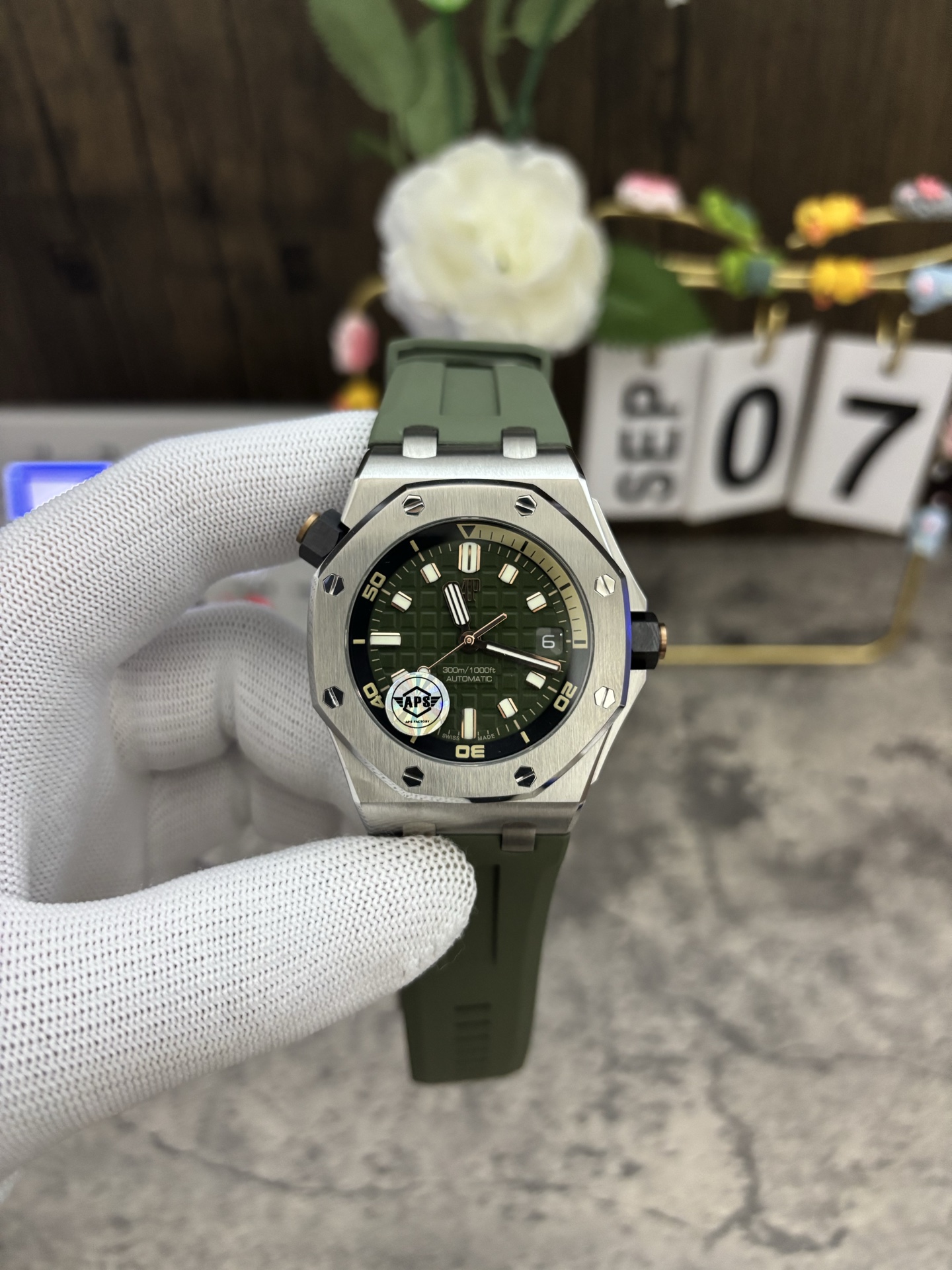 NO:387233,as 15720 avocado green,19860909as 15720牛油果绿,,Watch