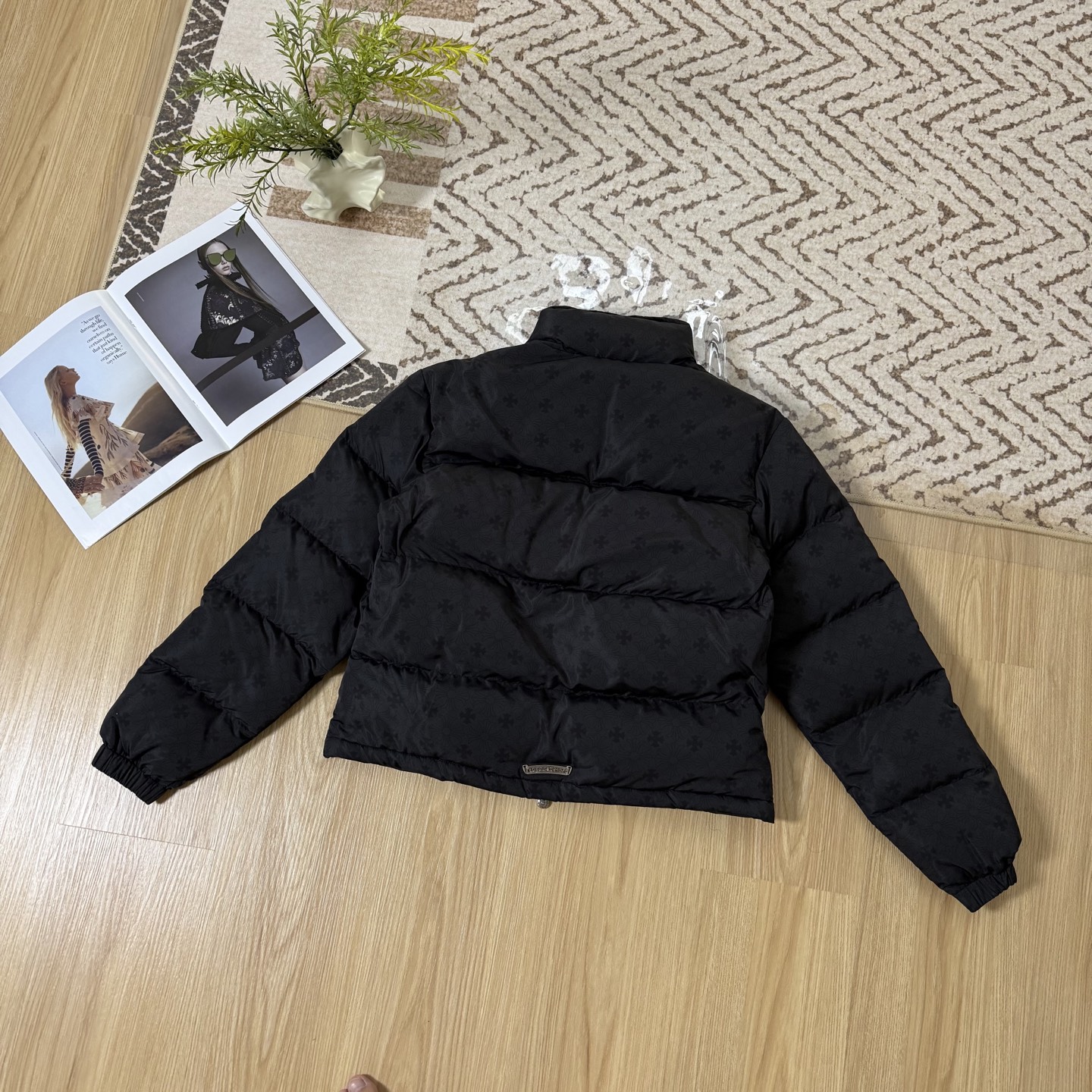 Chrome Hearts Cross Logo Down Jacket Winter Coat - Stylish & Warm 10 i1761926547506 8977 0 8