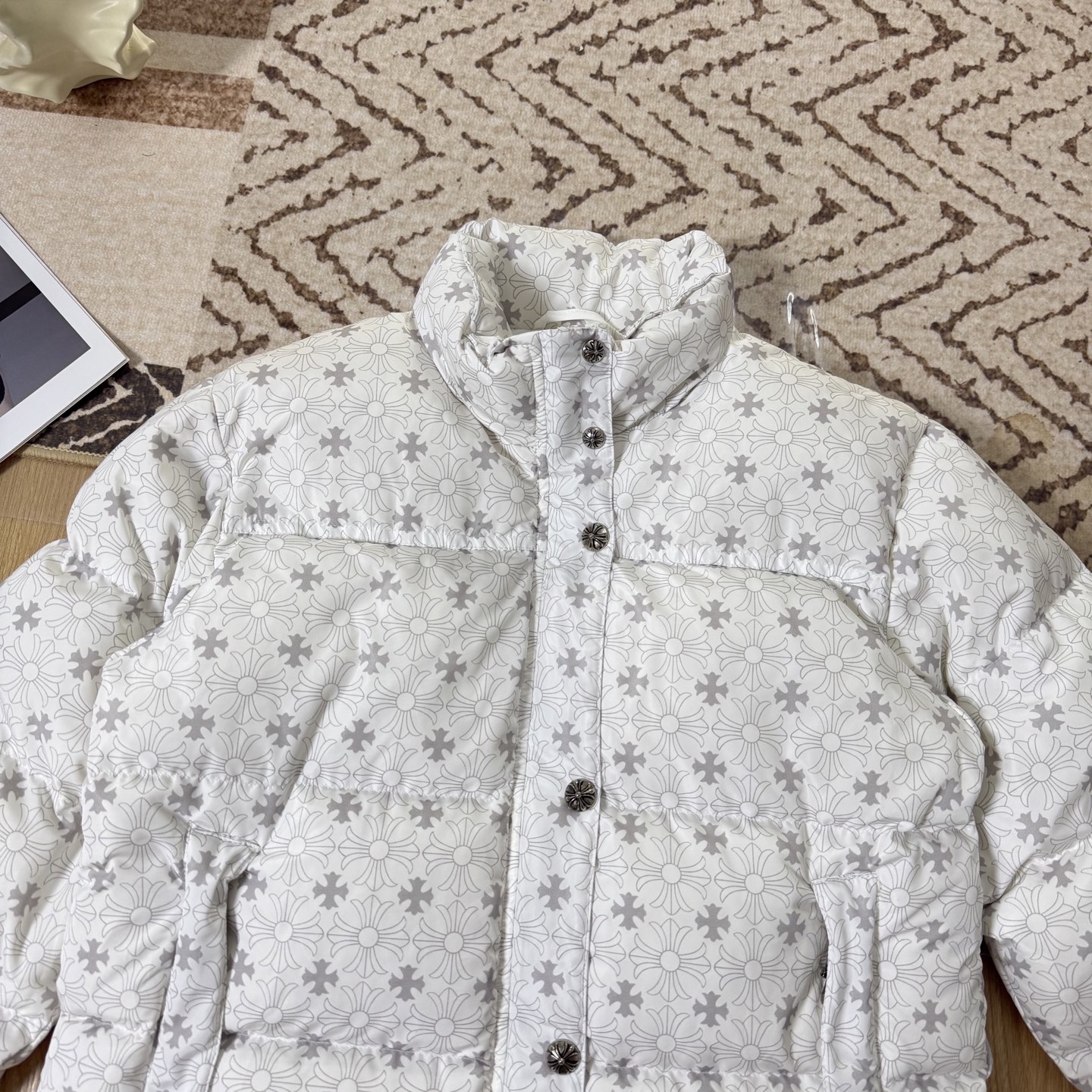 Chrome Hearts Cross Logo Down Jacket Winter Coat - Stylish & Warm 3 i1761926547546 8128 0 1