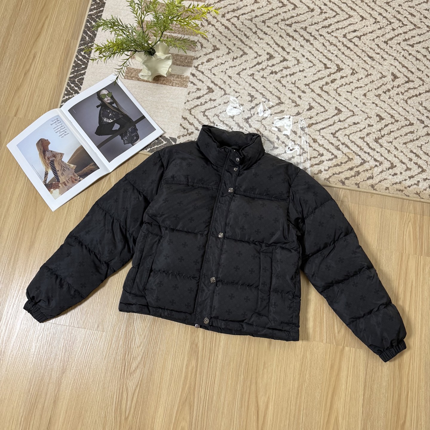 Chrome Hearts Cross Logo Down Jacket Winter Coat - Stylish & Warm 7 i1761926547577 9850 0 5