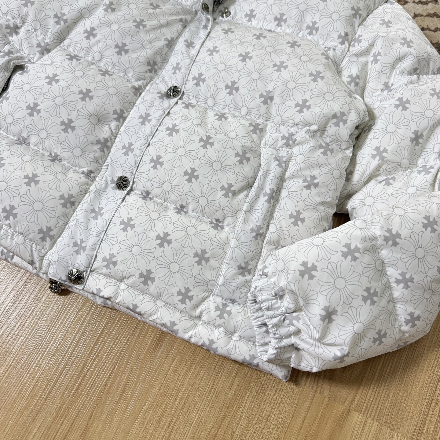 Chrome Hearts Cross Logo Down Jacket Winter Coat - Stylish & Warm 6 i1761926549677 5320 0 4