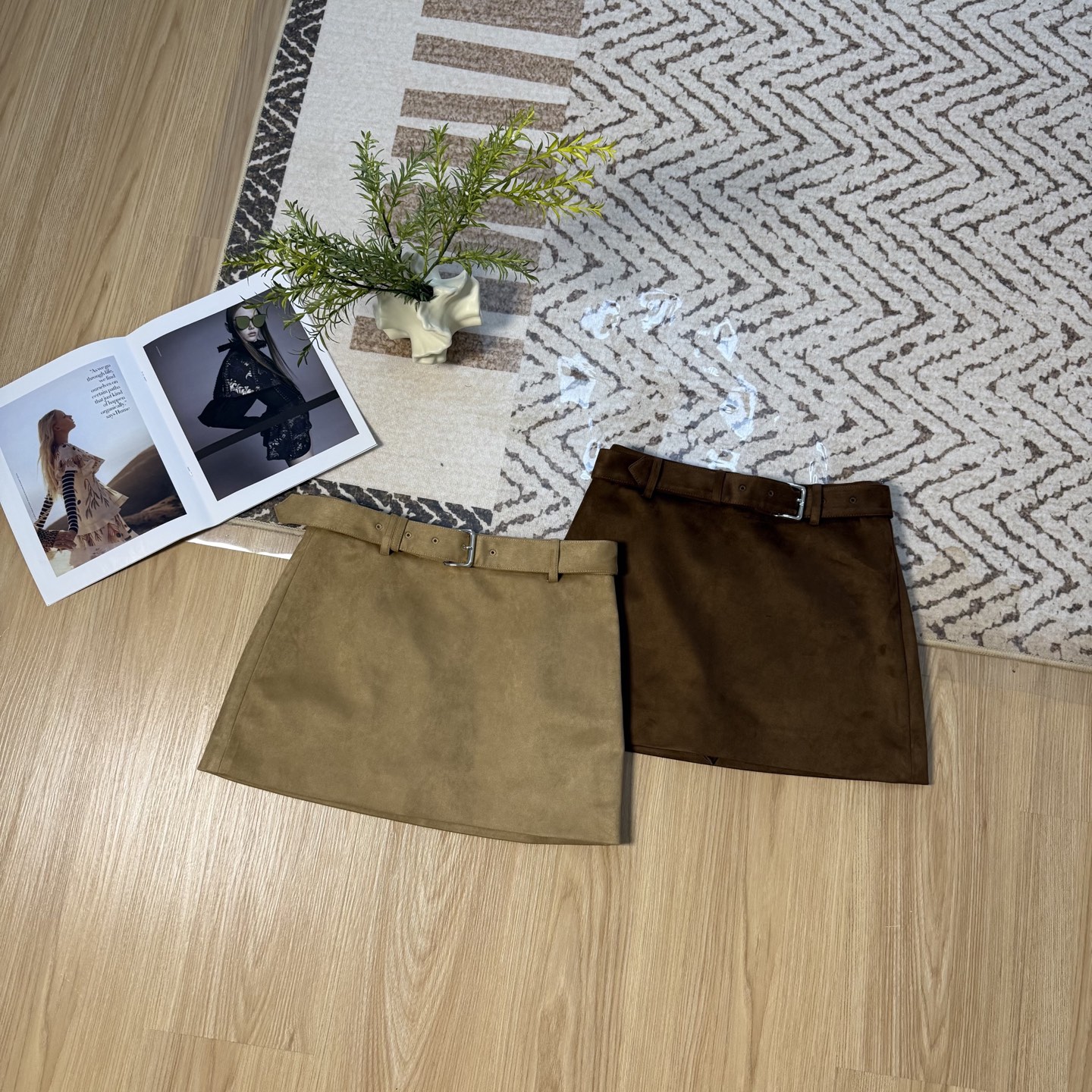 Vintage Suede A-Line Skirt with Belt – Elegant Fall/Winter Style