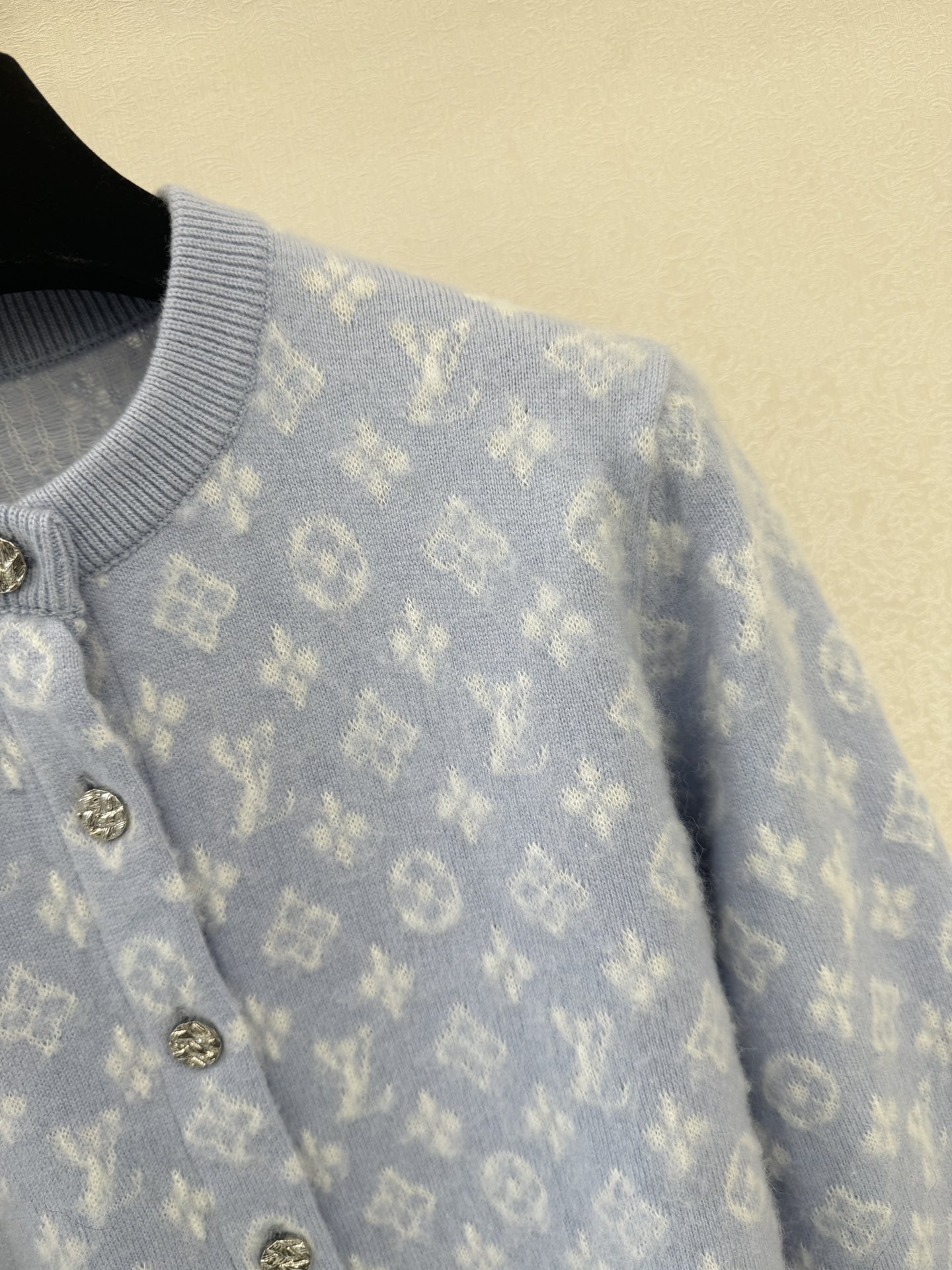 LV高版本新品🆕🆕圆领开衫💗💗实拍图🆕🆕