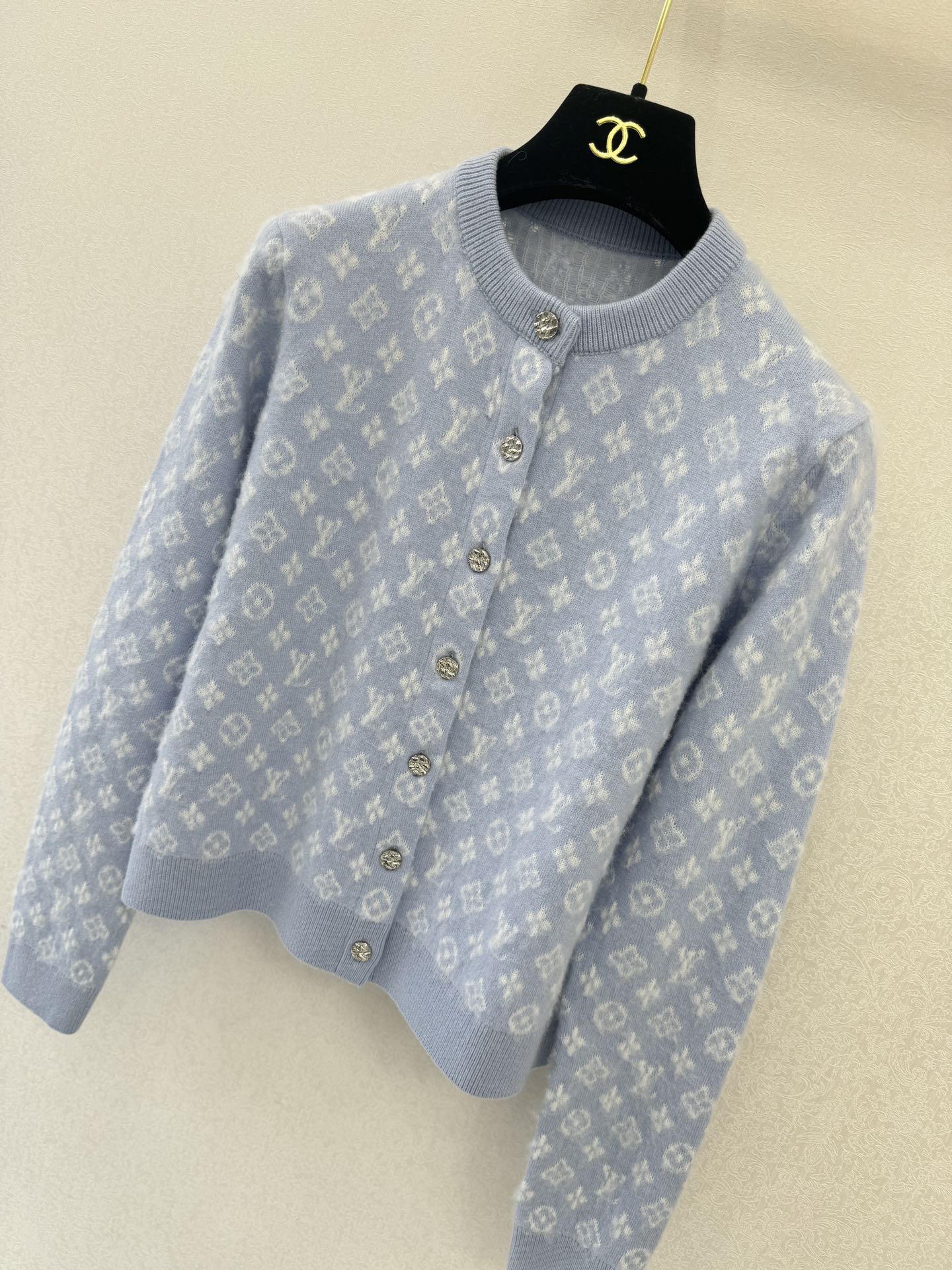LV高版本新品🆕🆕圆领开衫💗💗实拍图🆕🆕