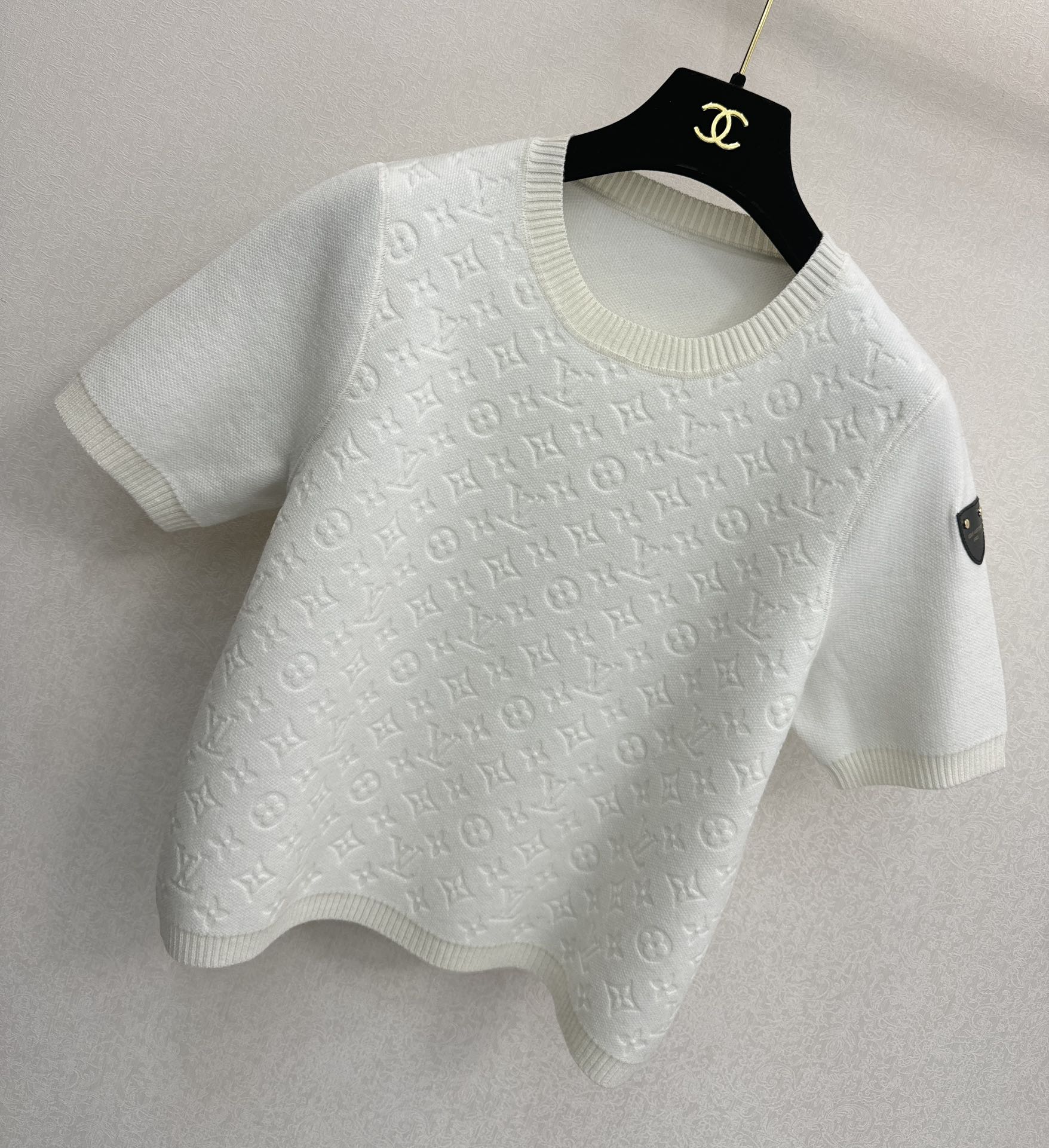 LV高版本新品🆕🆕圆领短袖💗💗实拍图🆕🆕两色3码