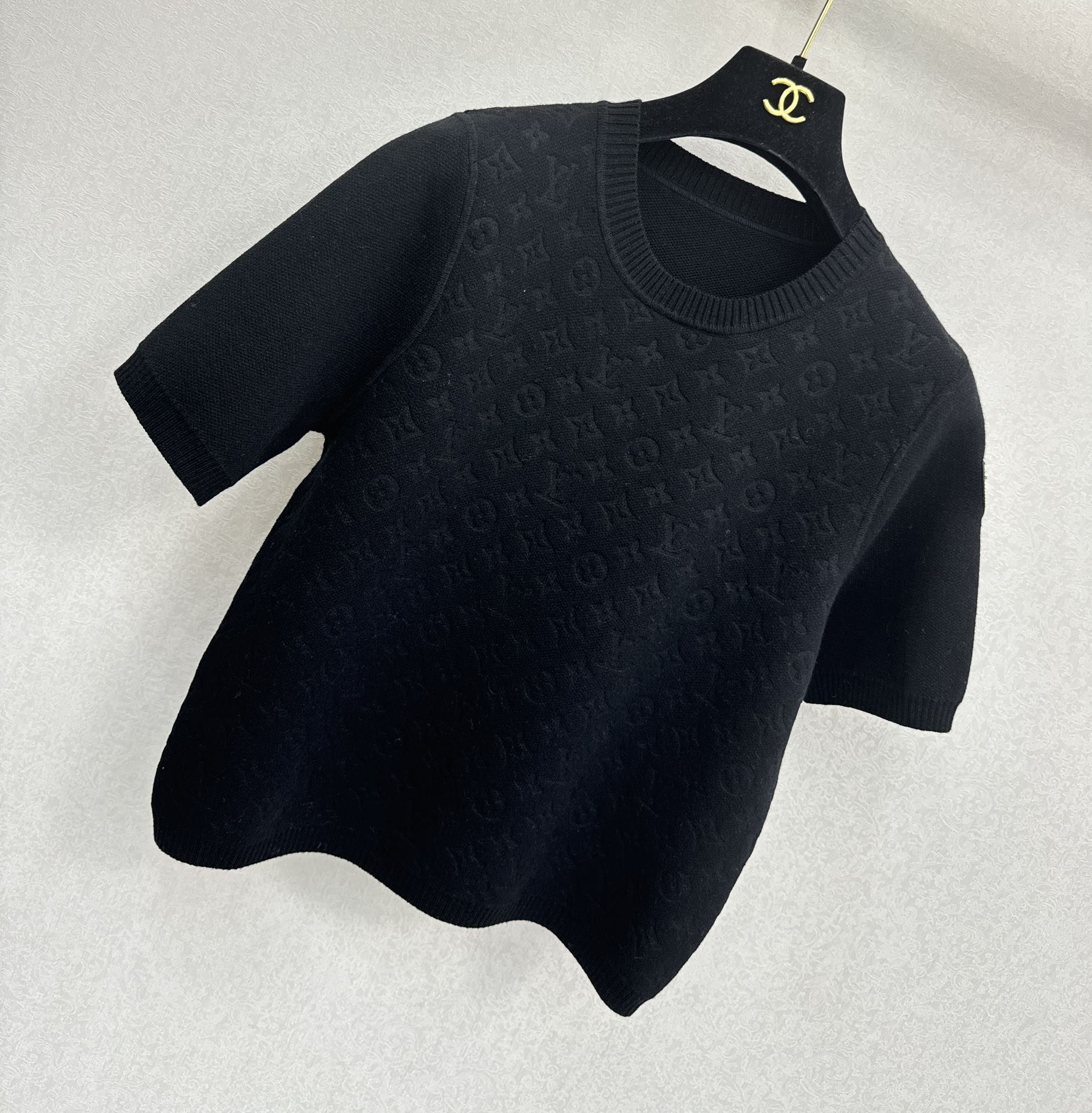 LV高版本新品🆕🆕圆领短袖💗💗实拍图🆕🆕两色3码