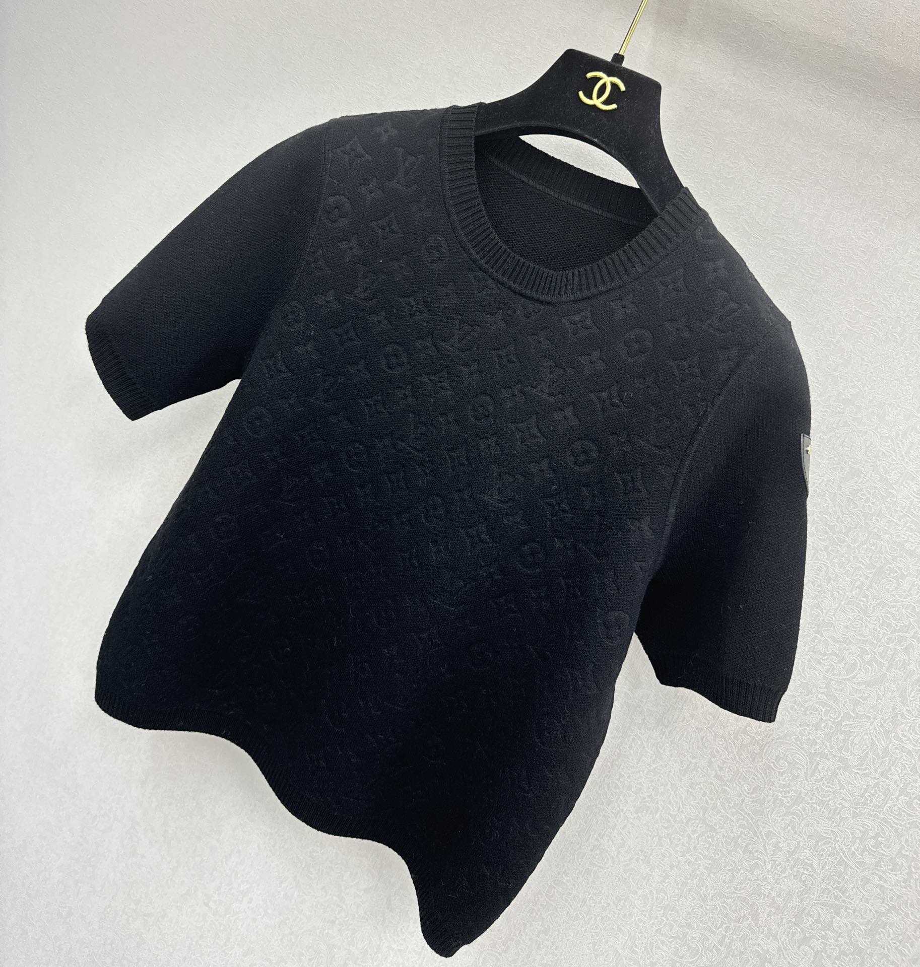 LV高版本新品🆕🆕圆领短袖💗💗实拍图🆕🆕两色3码