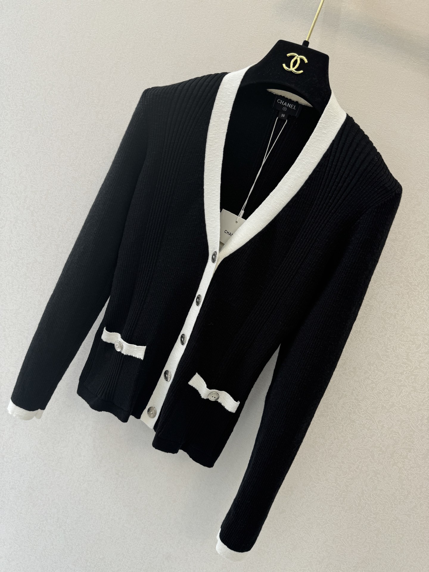 小香新品🆕🆕V领开衫💗💗实拍图🆕🆕两色3码