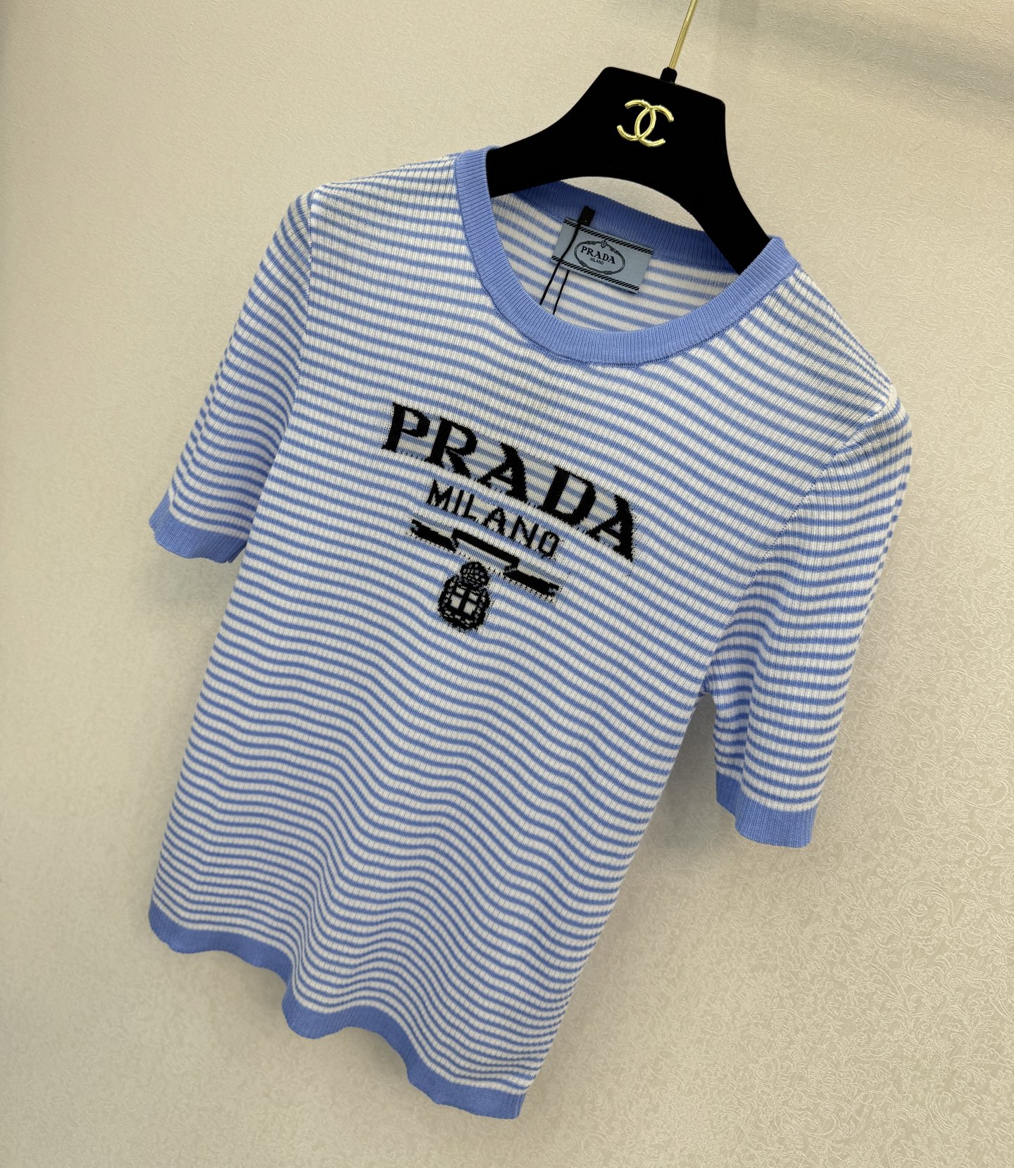 普拉达新品🆕🆕圆领短袖💗💗实拍图🆕🆕三色3码
