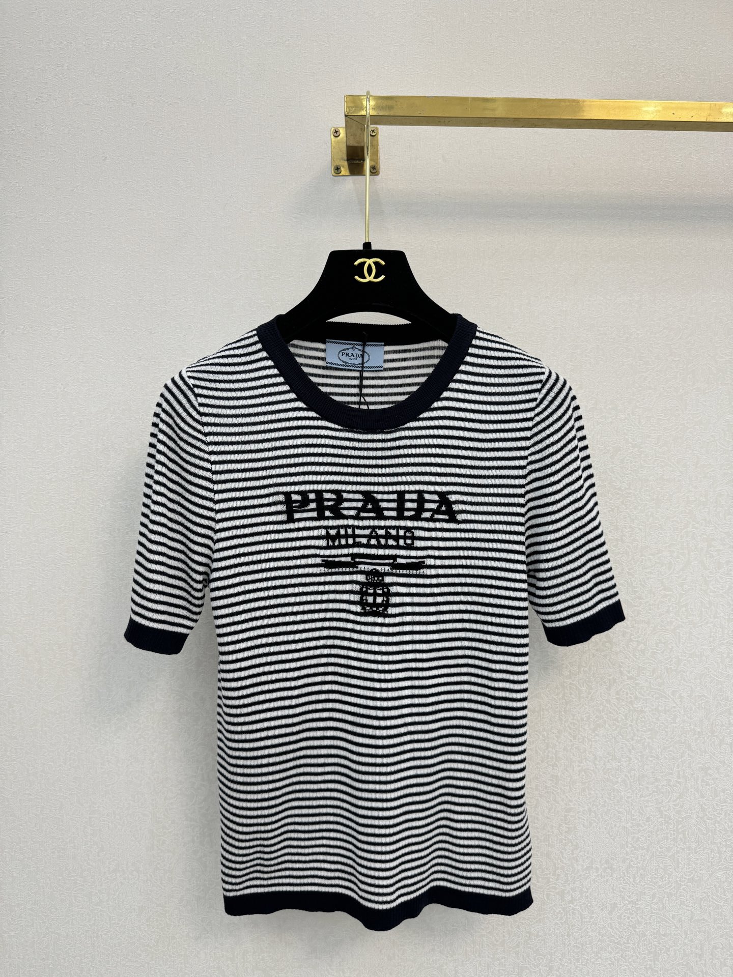 普拉达新品🆕🆕圆领短袖💗💗实拍图🆕🆕三色3码