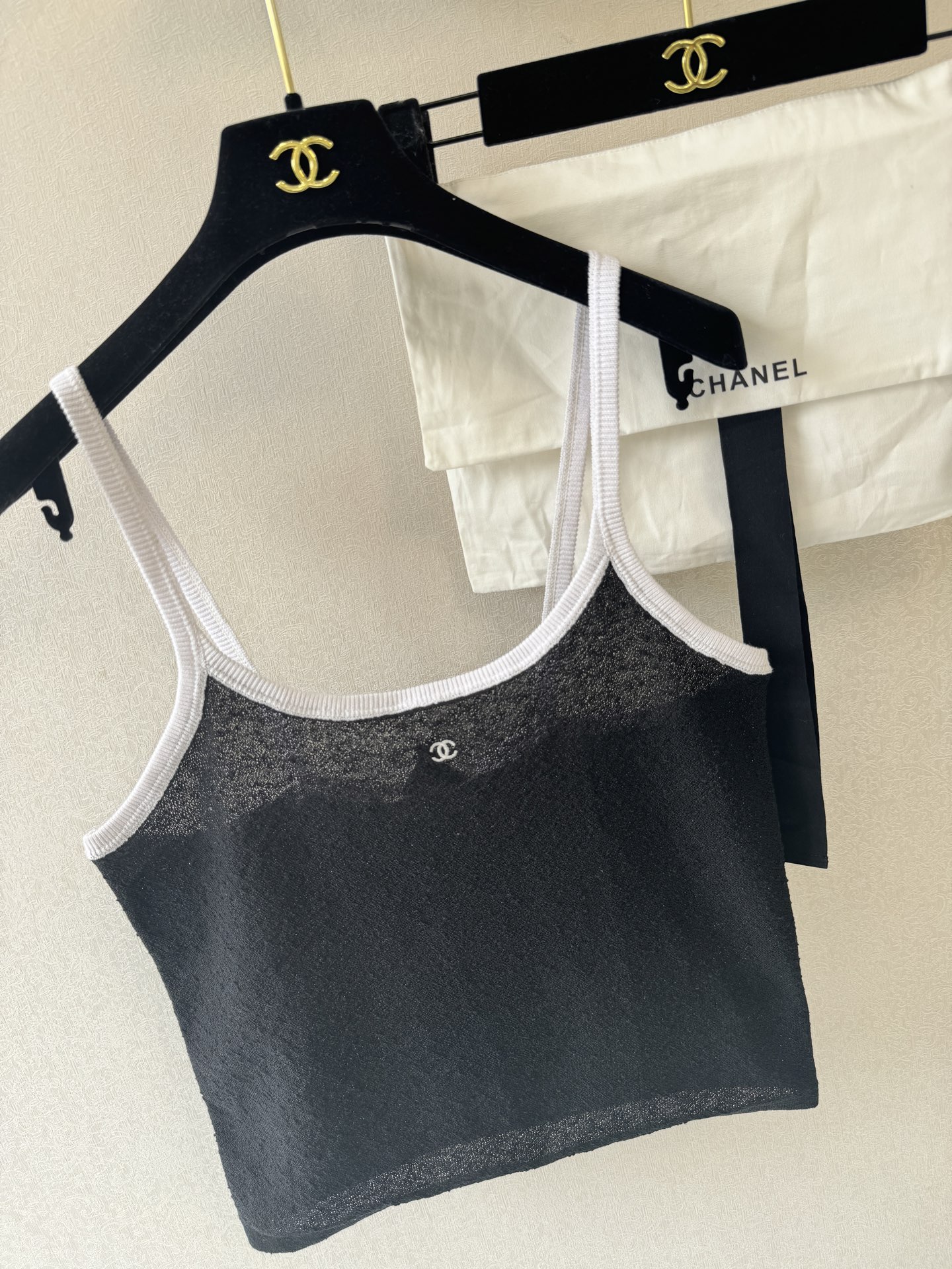 小香新品🆕🆕小吊带🍀🍀实拍图💗💗两色3码