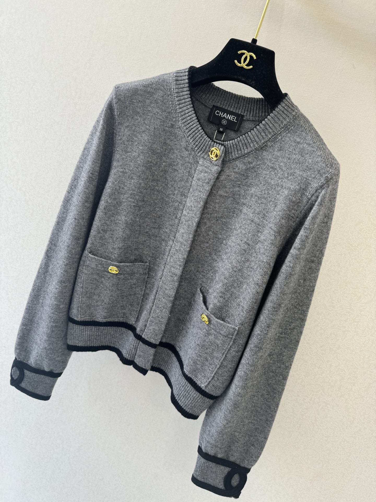 小香新品🆕🆕圆领开衫🍀🍀实拍图💗💗三色3码