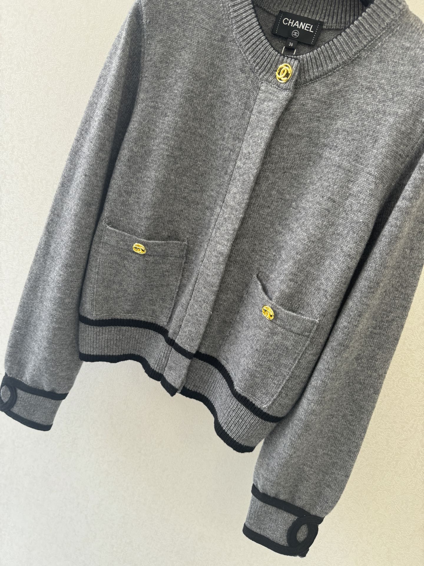 小香新品🆕🆕圆领开衫🍀🍀实拍图💗💗三色3码