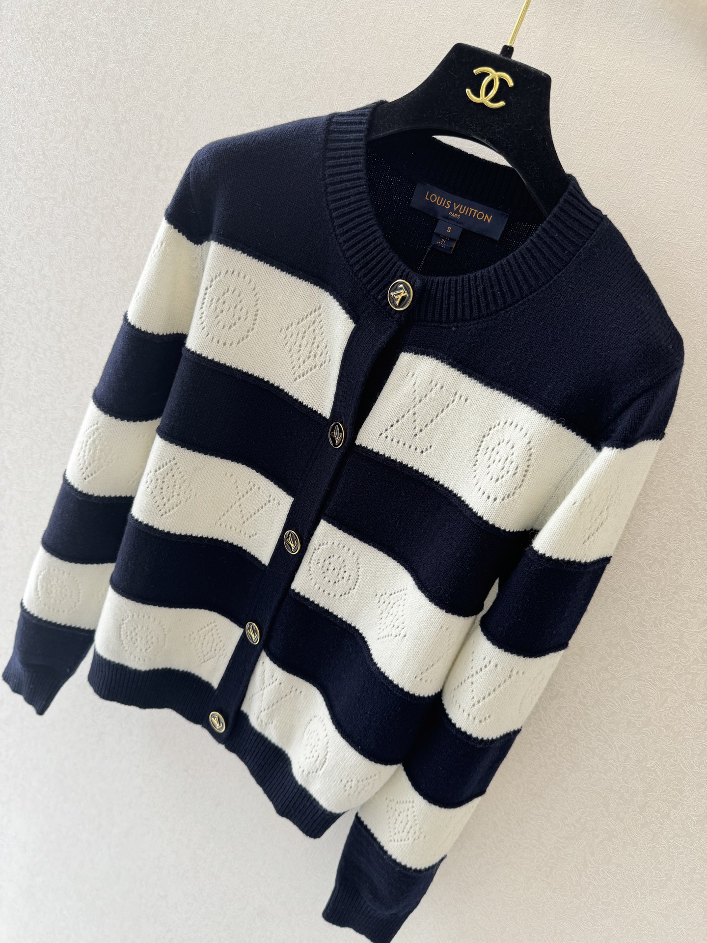 LV新品🆕🆕圆领开衫💗💗实拍图🆕🆕