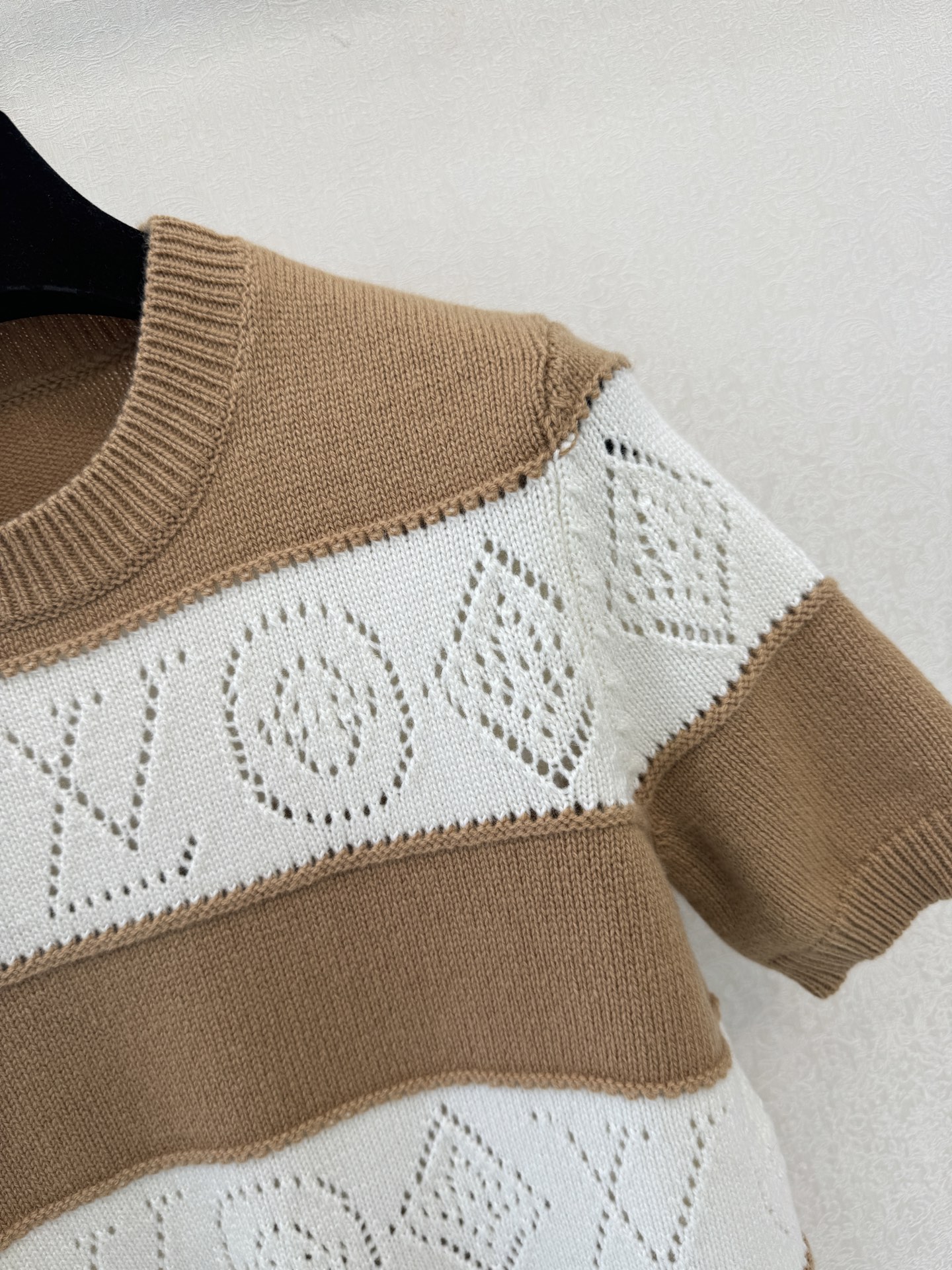 LV高版本新品🆕🆕圆领短袖💗💗实拍图🆕🆕两色3码