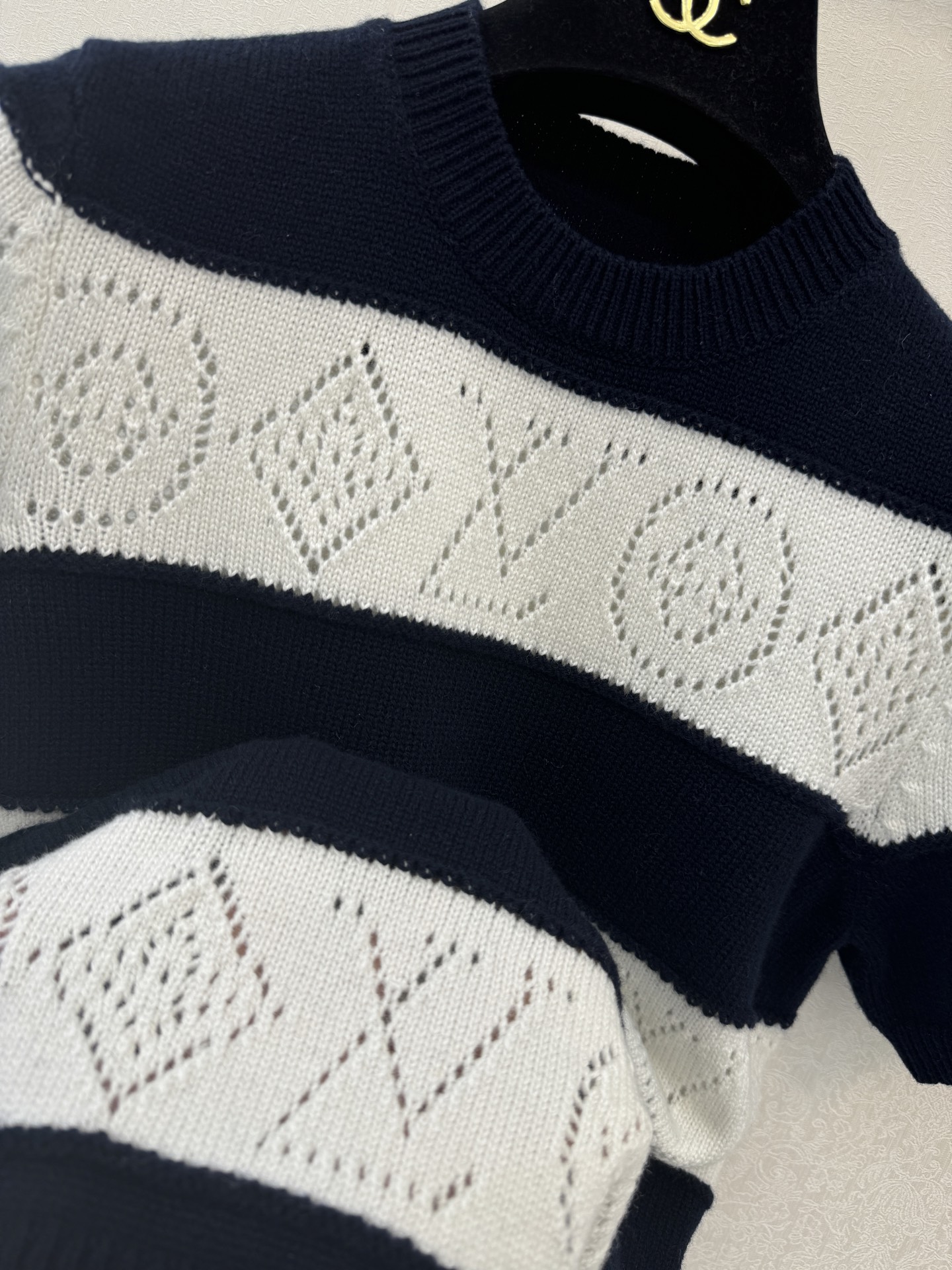 LV高版本新品🆕🆕圆领短袖💗💗实拍图🆕🆕单色3码