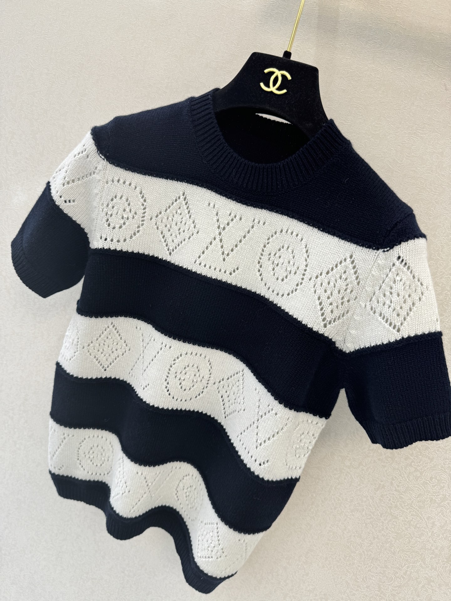 LV高版本新品🆕🆕圆领短袖💗💗实拍图🆕🆕单色3码