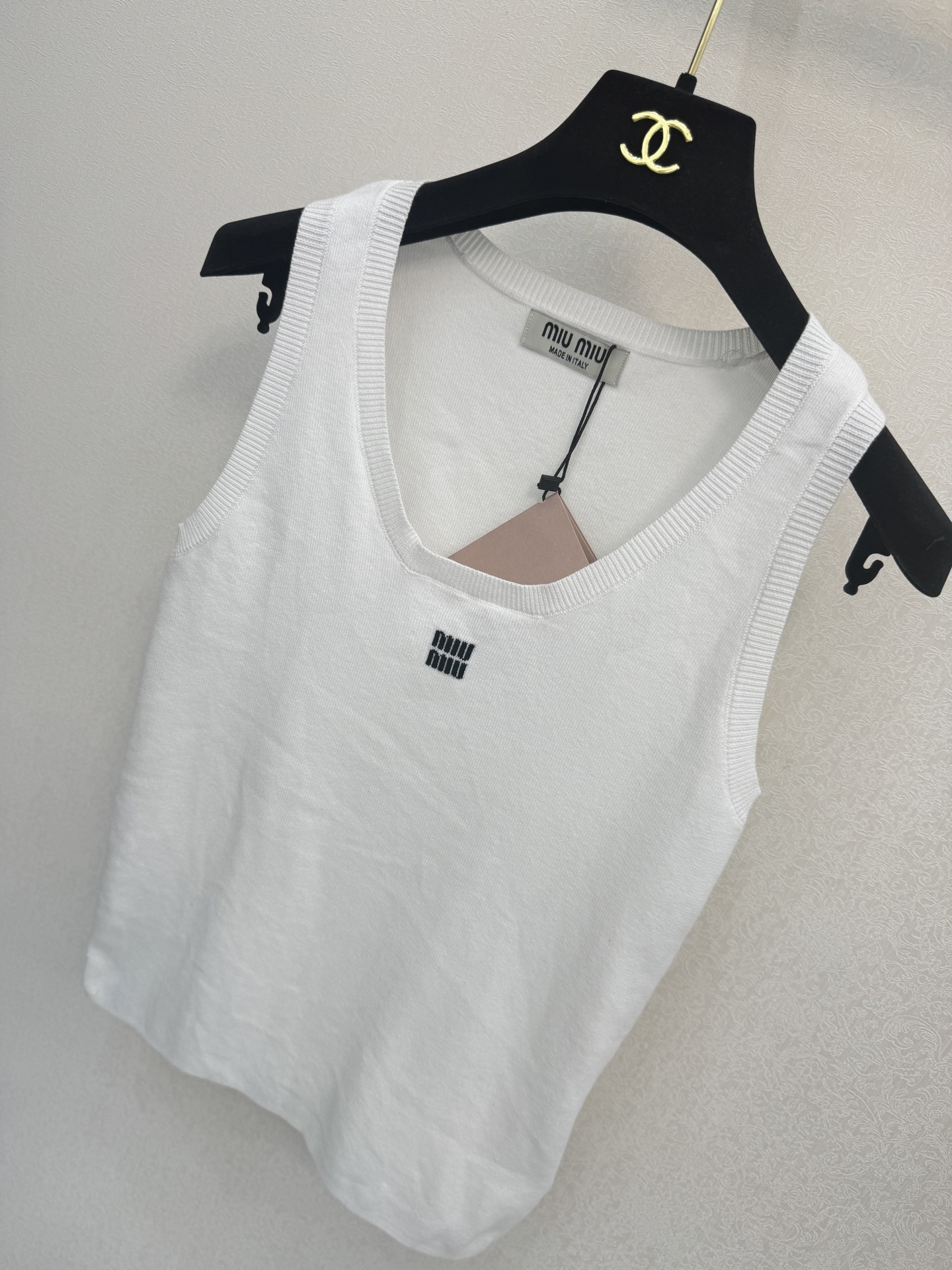 缪缪新品🆕🆕背心💗💗实拍图🆕🆕两色3码