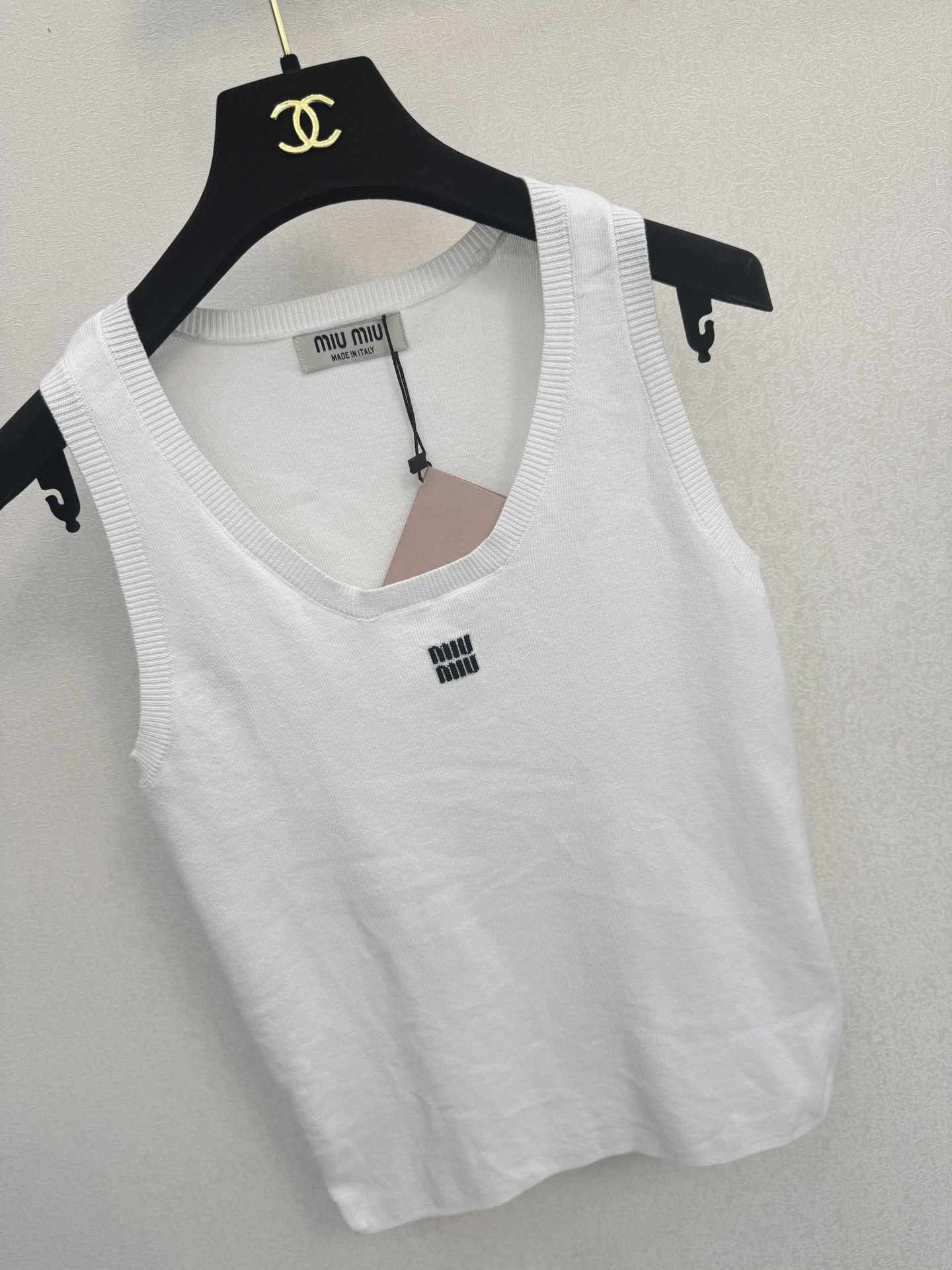 缪缪新品🆕🆕背心💗💗实拍图🆕🆕两色3码