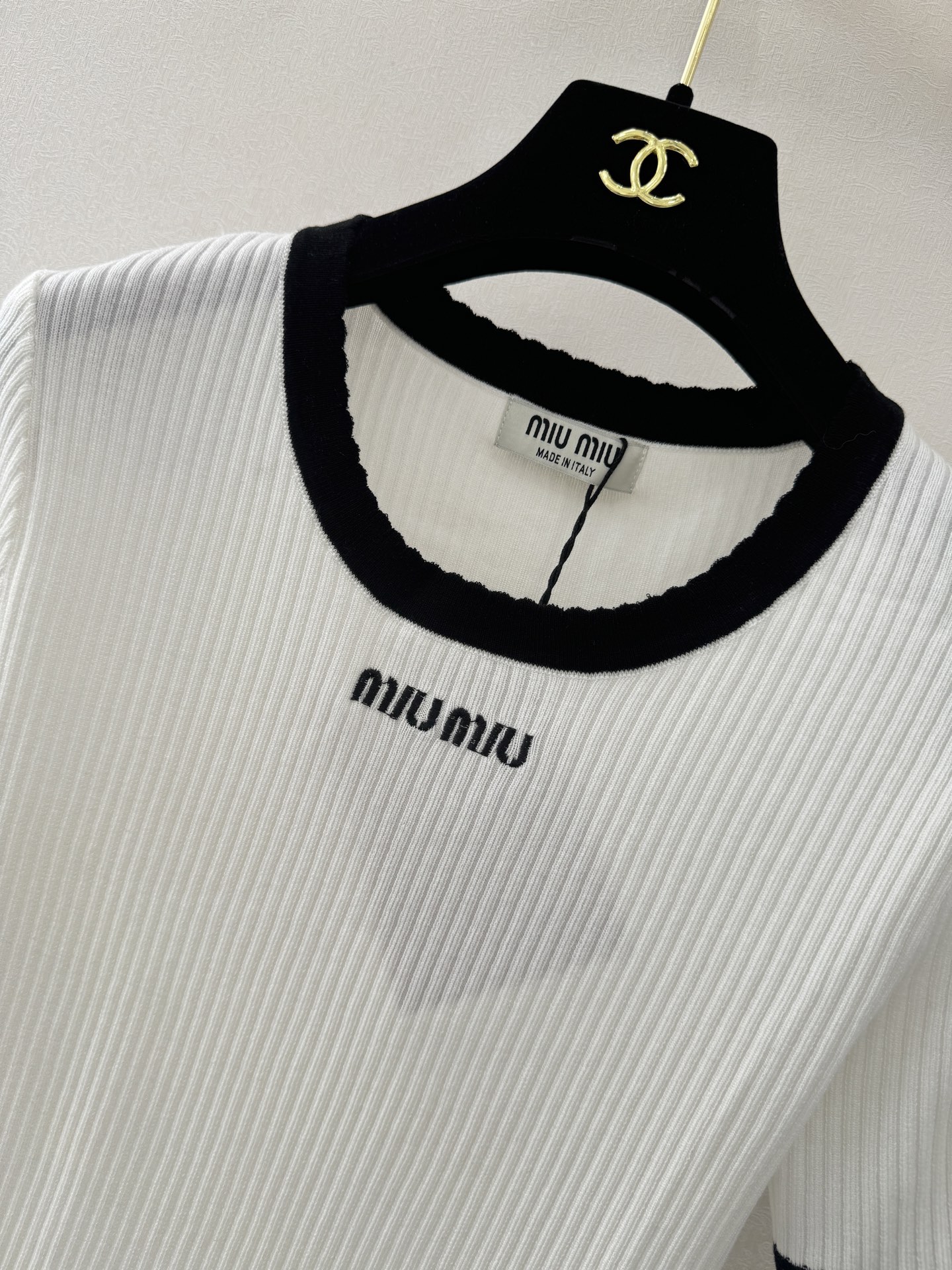 缪缪新品🆕🆕圆领短袖💗💗实拍图🆕🆕