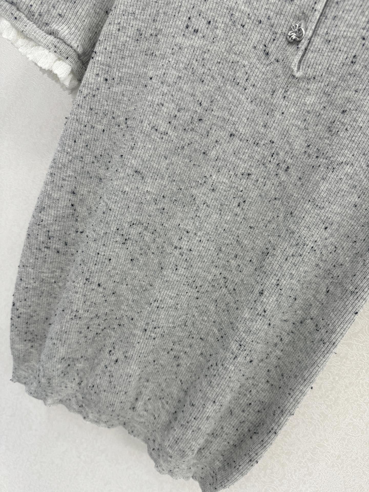 缪缪新品🆕🆕Polo领短袖💗💗实拍图🆕🆕两色3码