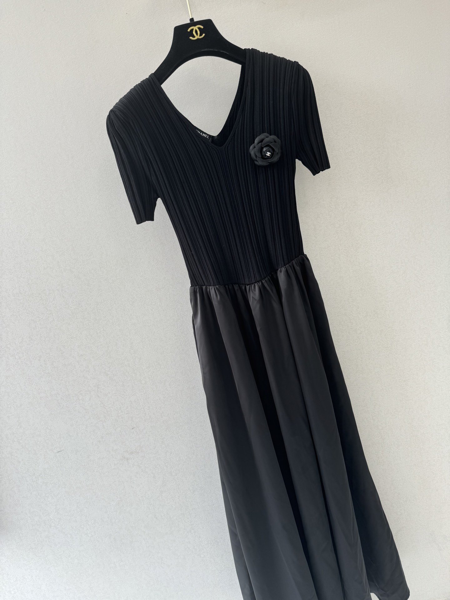 小香新品🆕🆕V领长裙💗💗实拍图🆕🆕