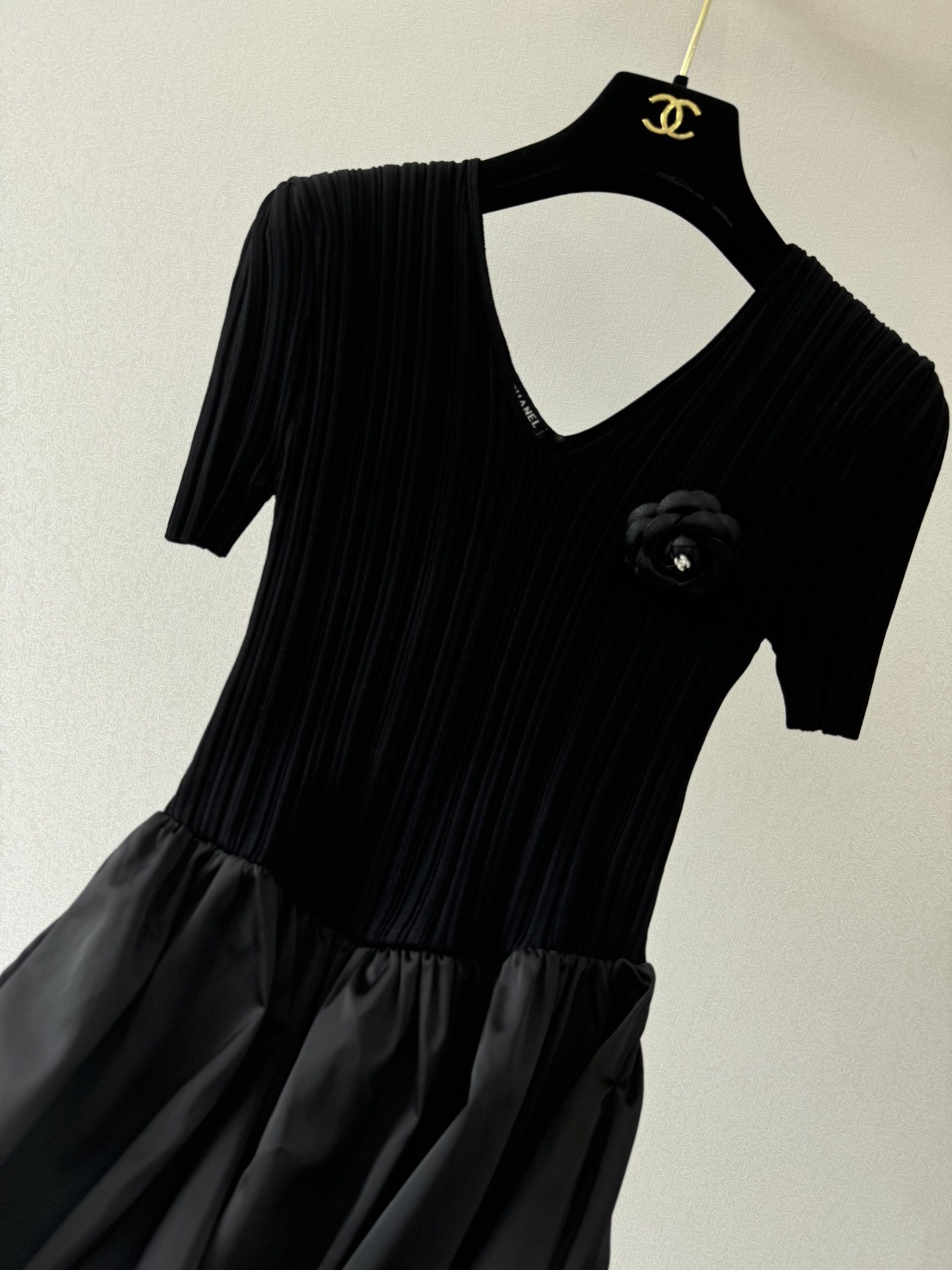 小香新品🆕🆕V领长裙💗💗实拍图🆕🆕