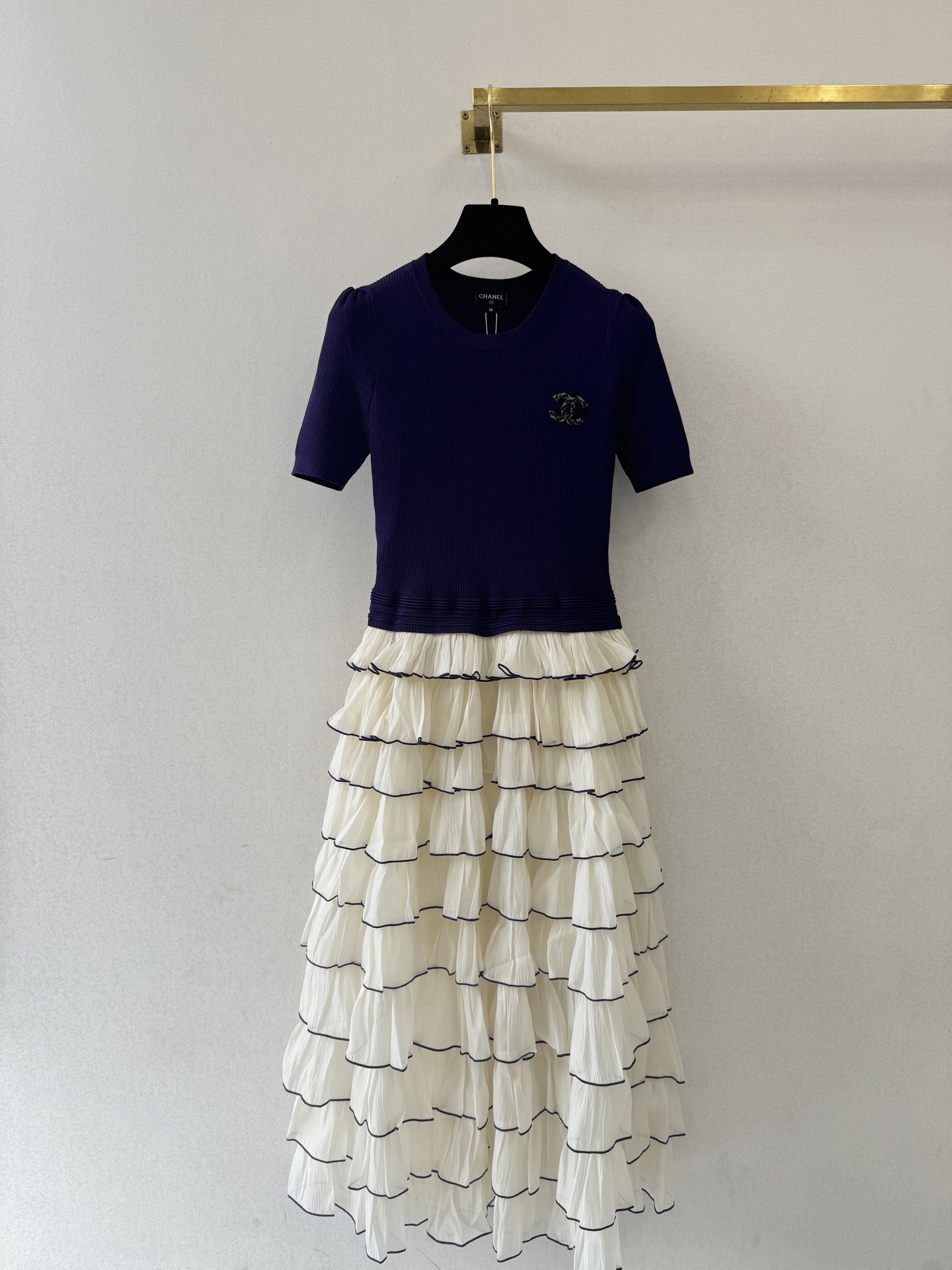 小香新品🆕🆕圆领短袖长裙💗💗实拍图🆕🆕两色3码💜🖤